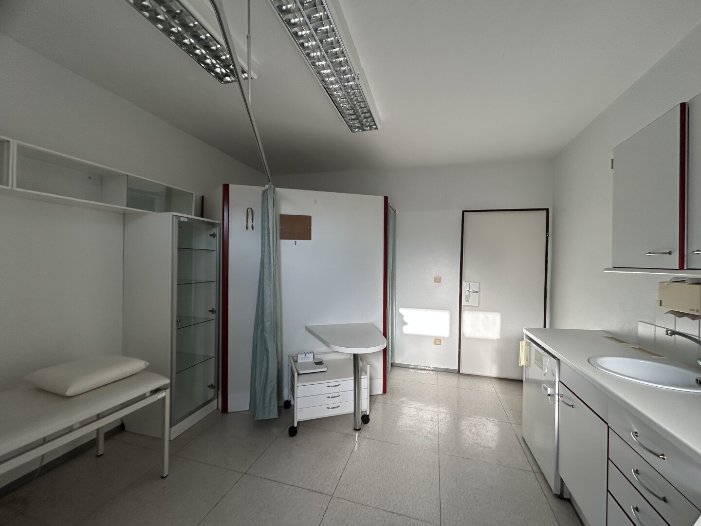 +Arztpraxis oder Büro in zentraler Lage von Oberpullendorf zu vermieten!+