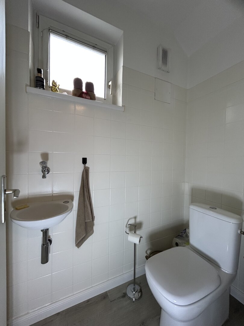 Sanierte Genossenschaftswohnung, in sehr guter Lage, in Oberpullendorf zu übernehmen! Parkplatz, Loggia, & neuer Küche!