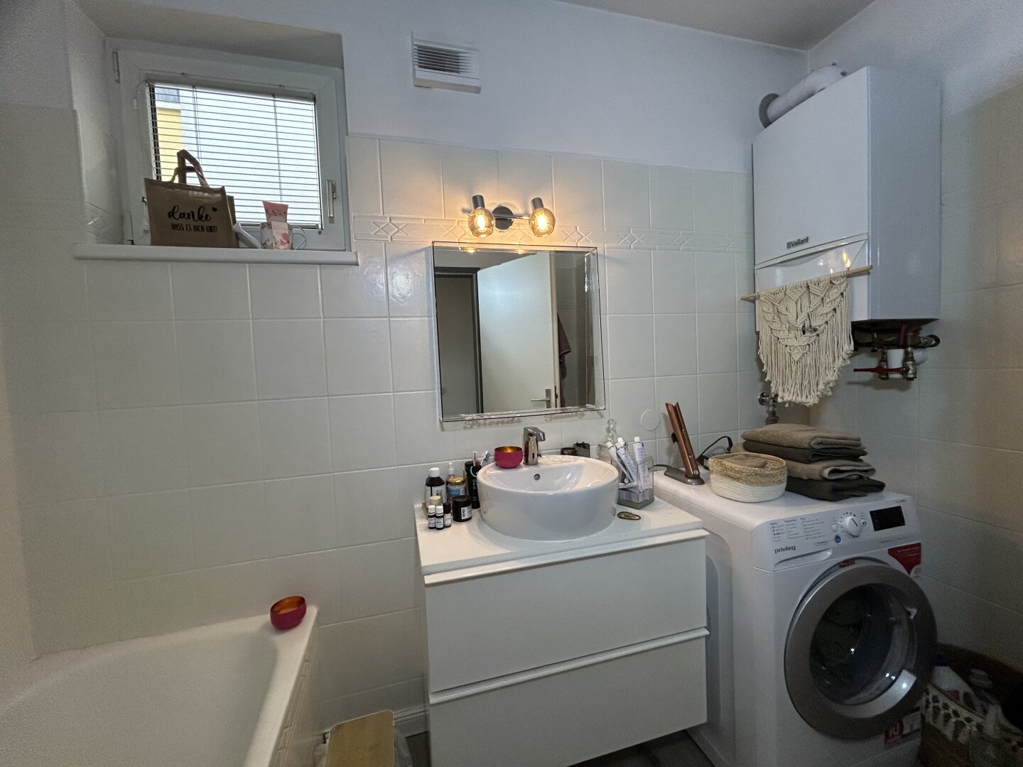 Sanierte Genossenschaftswohnung, in sehr guter Lage, in Oberpullendorf zu übernehmen! Parkplatz, Loggia, & neuer Küche!