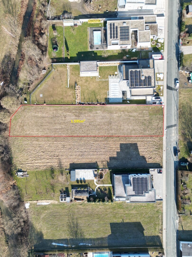 +++ Flaches Baugrundstück in unverbauberer Südlage am Ortsrand von Stoob +++