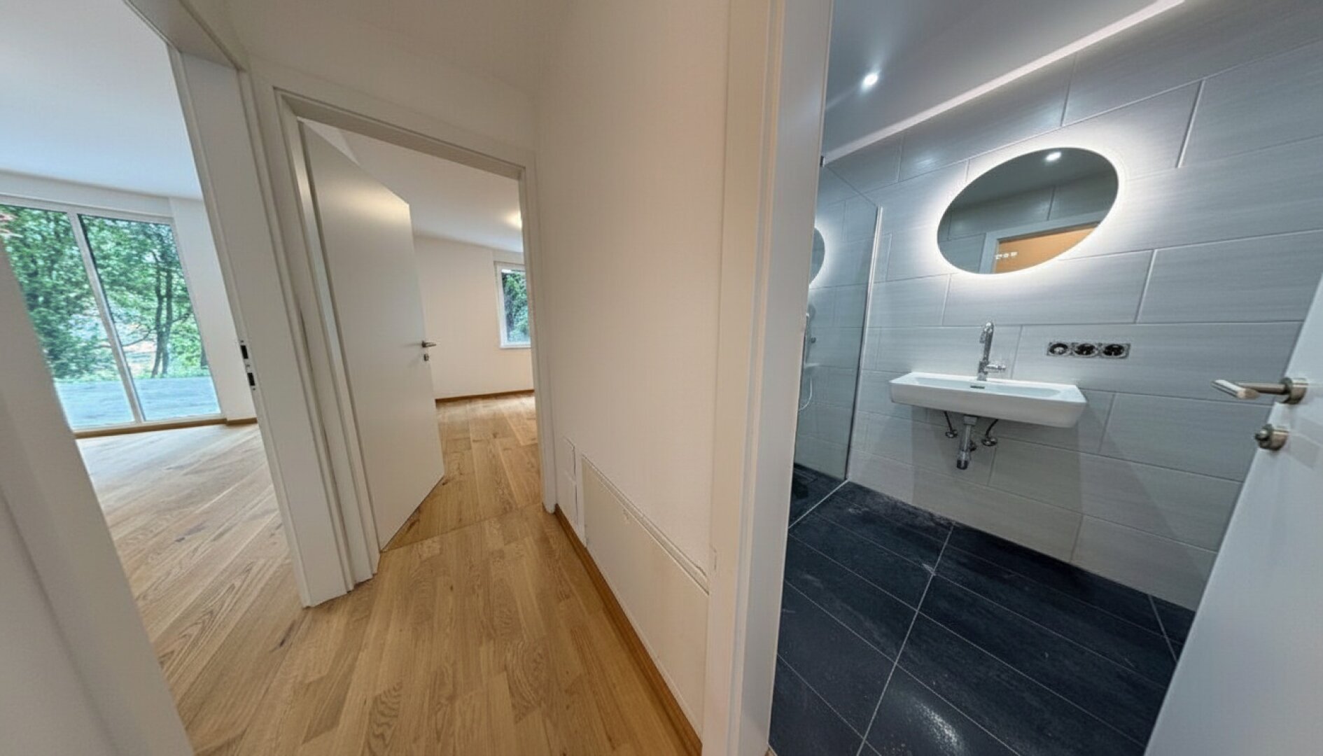 ++ Gartenidylle in Neustift am Walde ++ Moderne 3-Zimmer-Wohnung mit Terrasse & Garagenplatz in absoluter Ruhelage