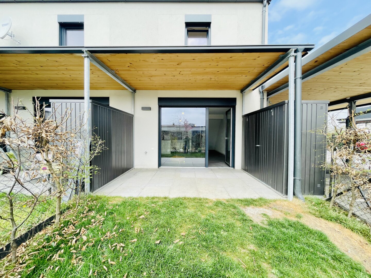 Garten mit Terrasse
