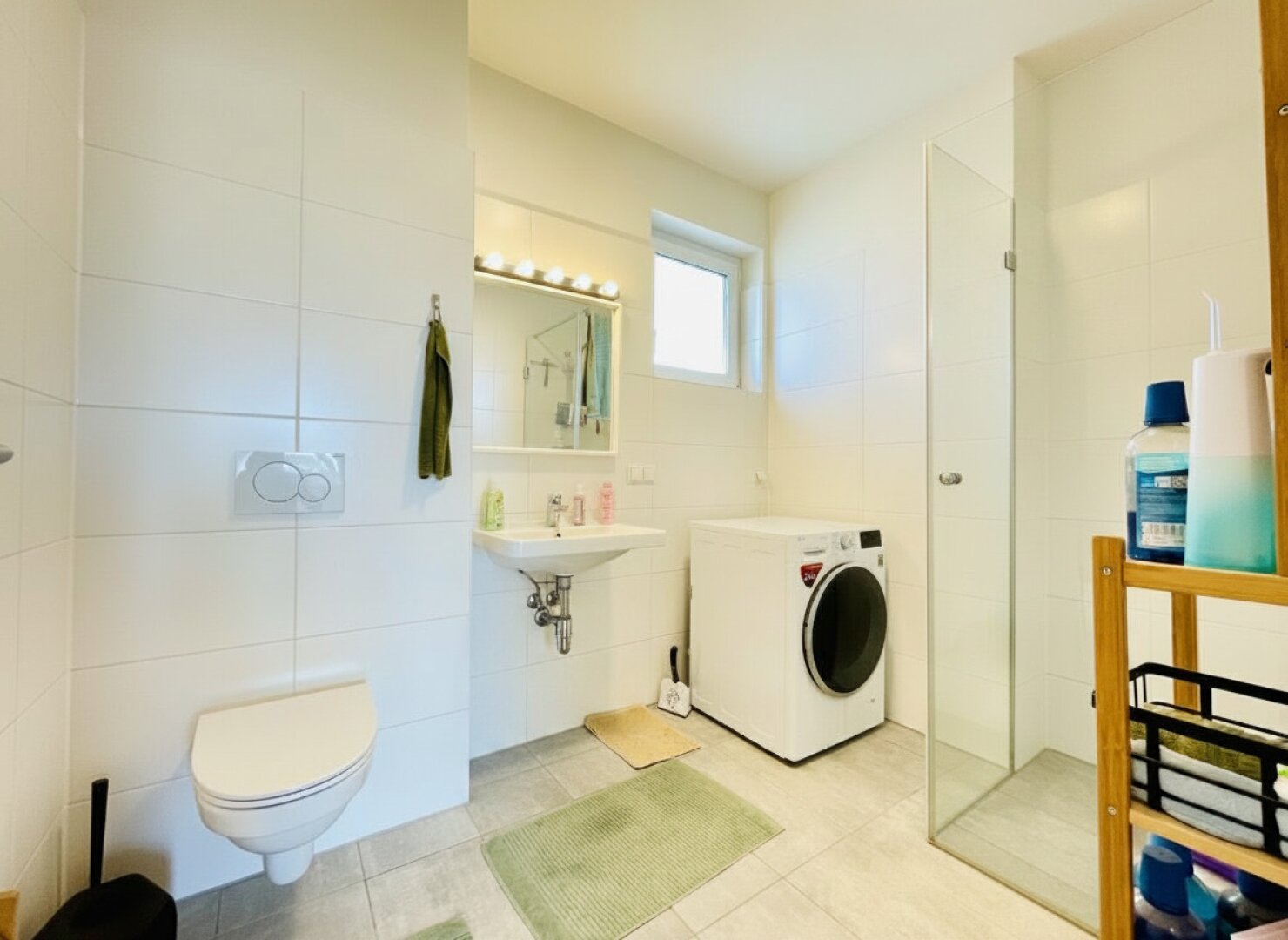Bad mit WC & Dusche