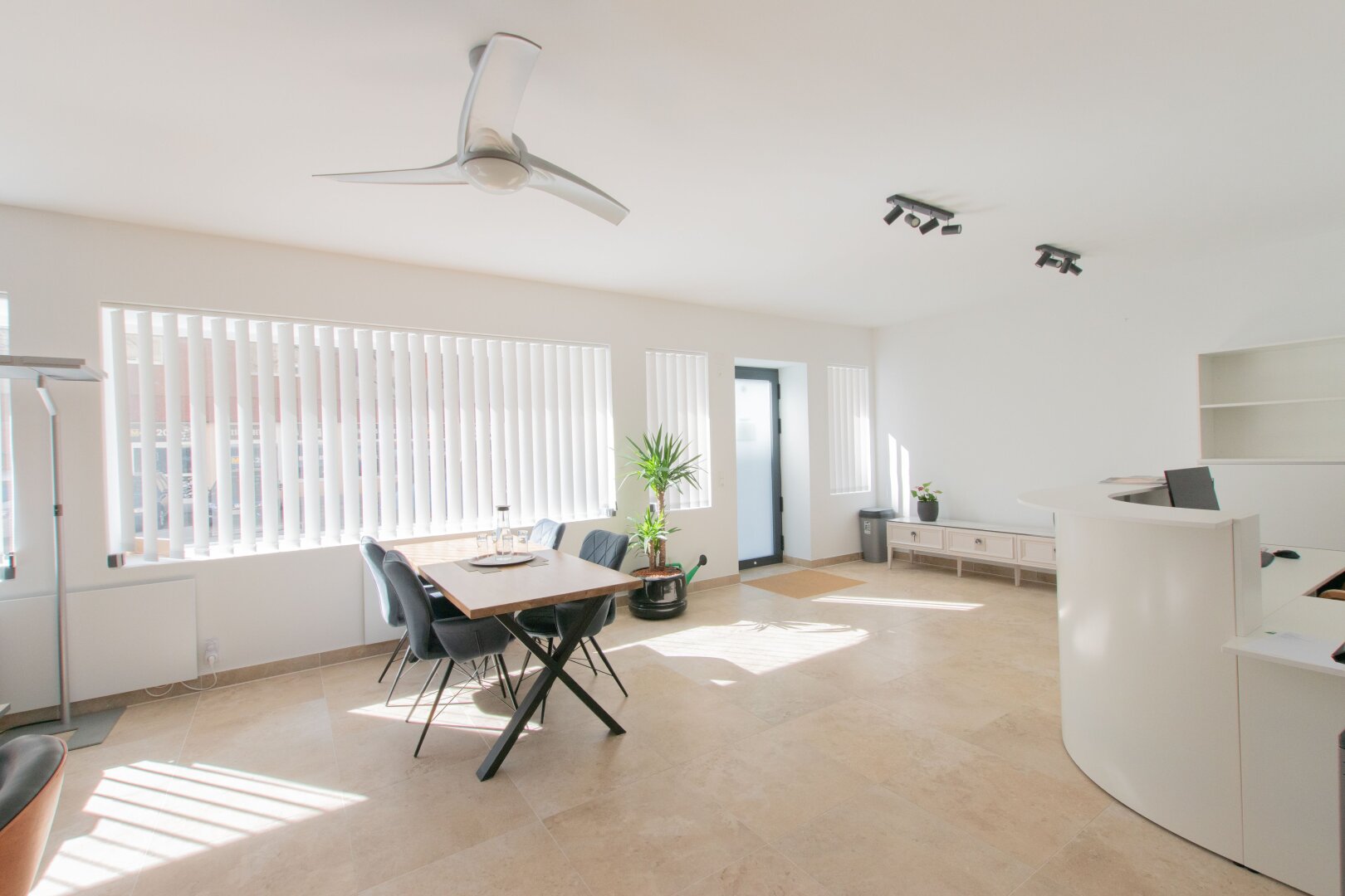 Provisionsfrei: Geschäftslokal in günstiger Lage direkt vom Eigentümer