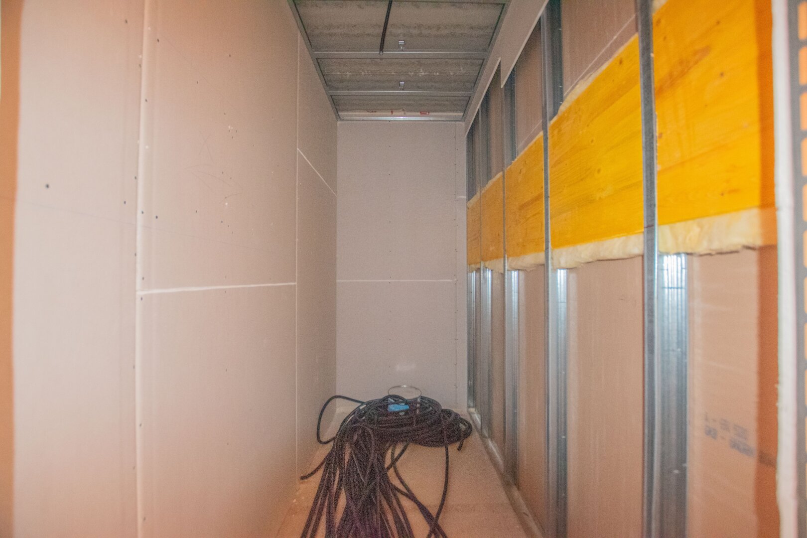 Wieder verfügbar: Geräumige und flexible Lagerhalle mit hoher Nutzfläche in Ebreichsdorf (Unterwaltersdorf - 2442)