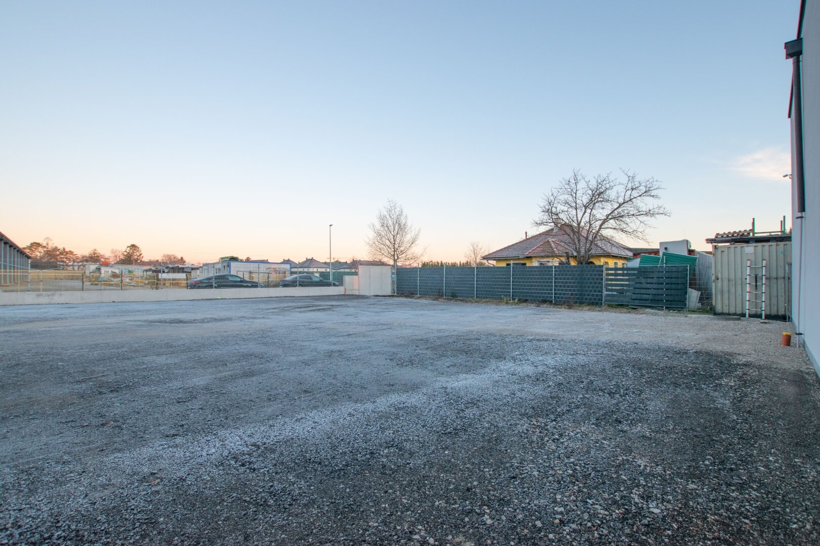 Wieder verfügbar: Vielseitig Nutzbare Lagerhalle in Ebreichsdorf (Unterwaltersdorf - 2442)