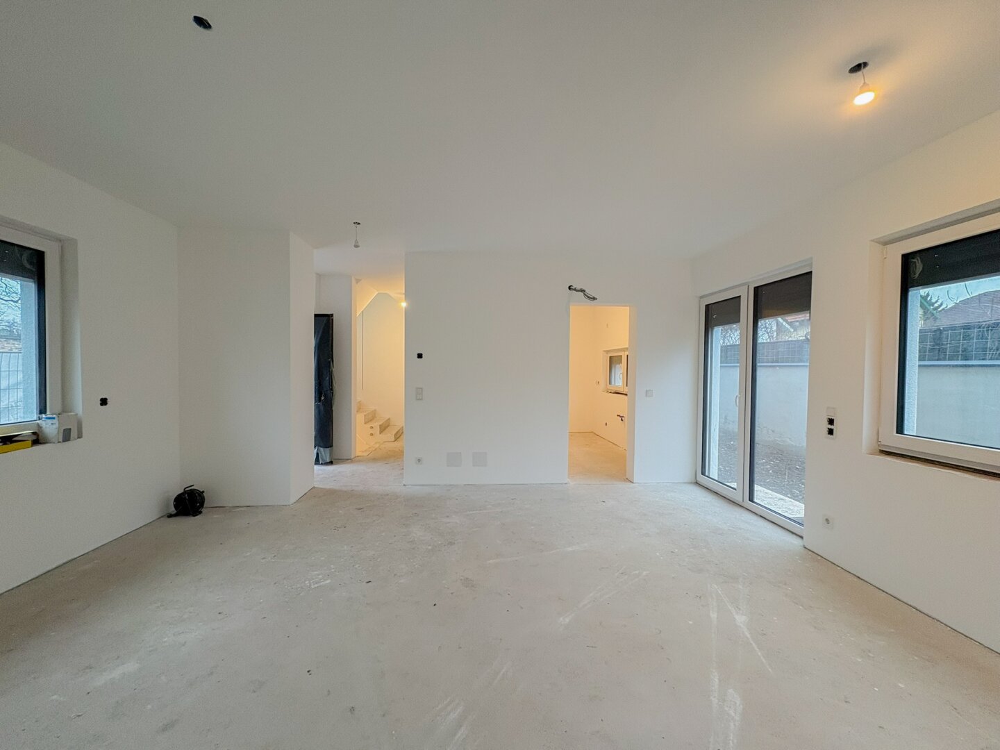 SPEZIALANGEBOT: SCHLÜSSELFERTIG –> Böden, Fliesen & Türen nach Kundenwunsch