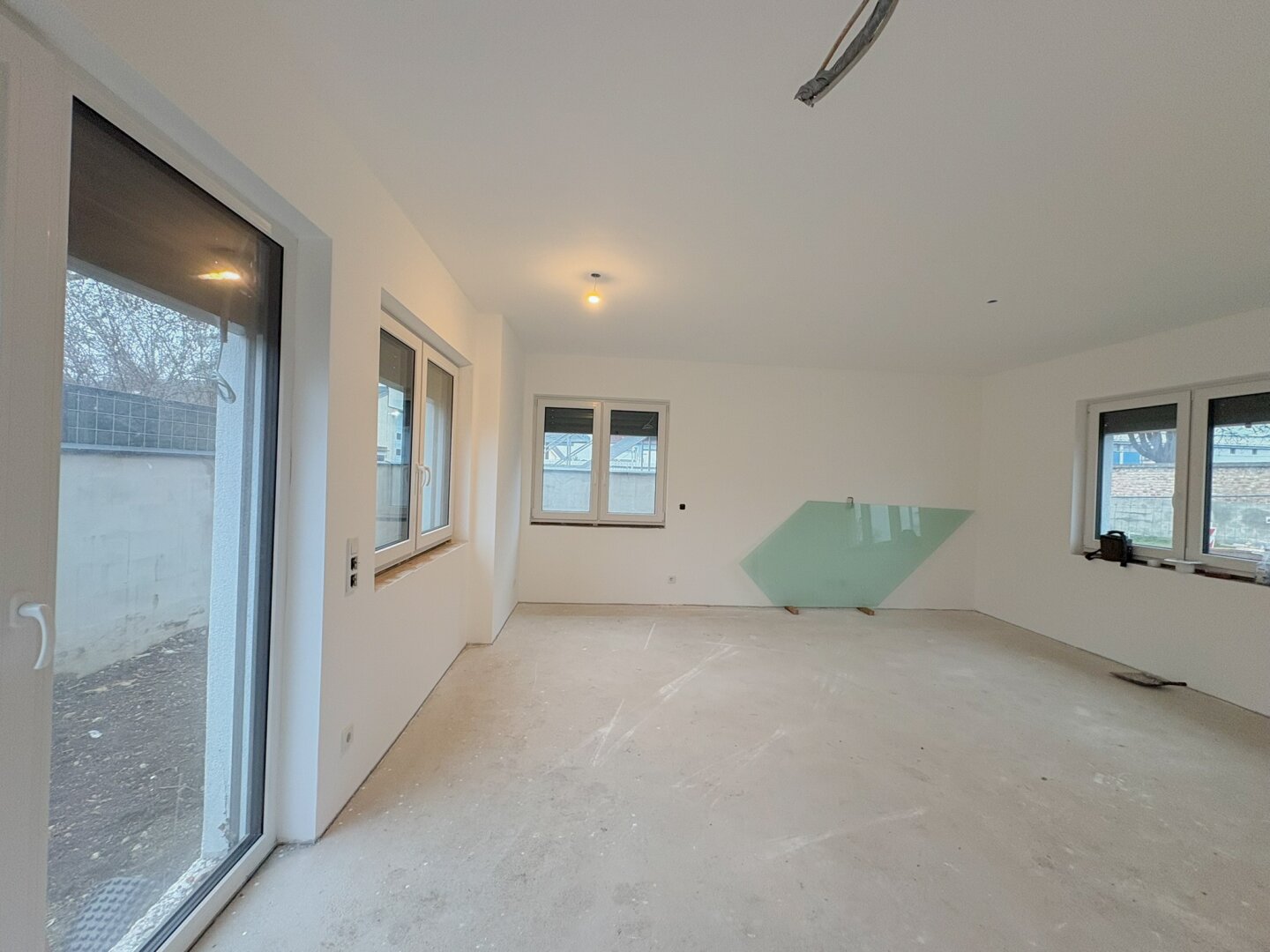 SPEZIALANGEBOT: SCHLÜSSELFERTIG –> Böden, Fliesen & Türen nach Kundenwunsch