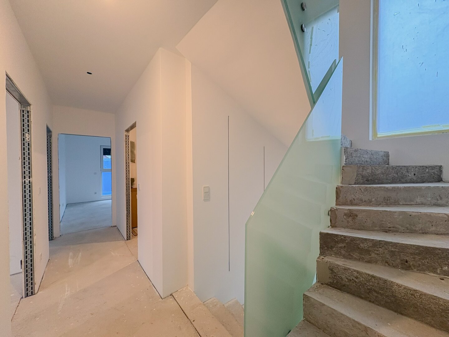 SPEZIALANGEBOT: SCHLÜSSELFERTIG –> Böden, Fliesen & Türen nach Kundenwunsch