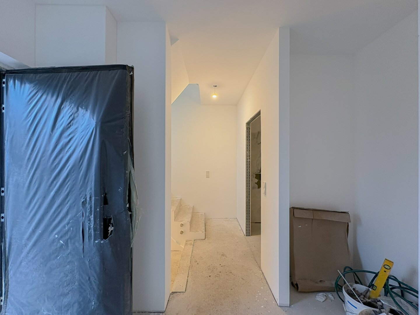 SPEZIALANGEBOT: SCHLÜSSELFERTIG –> Böden, Fliesen & Türen nach Kundenwunsch