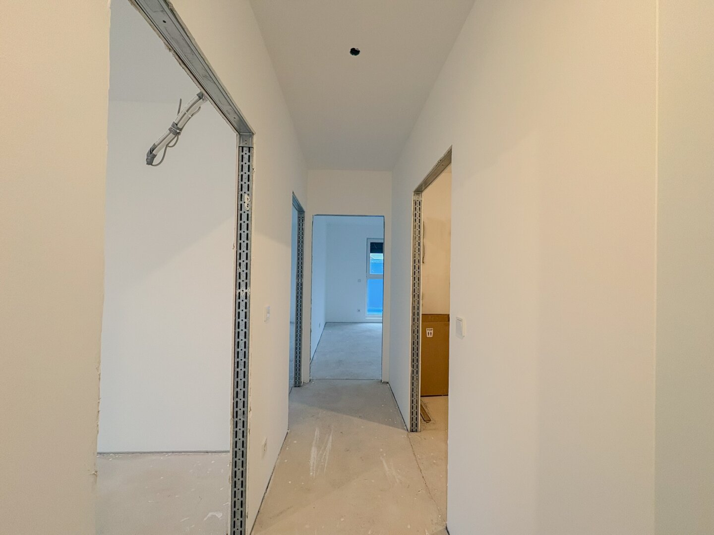 SPEZIALANGEBOT: SCHLÜSSELFERTIG –> Böden, Fliesen & Türen nach Kundenwunsch