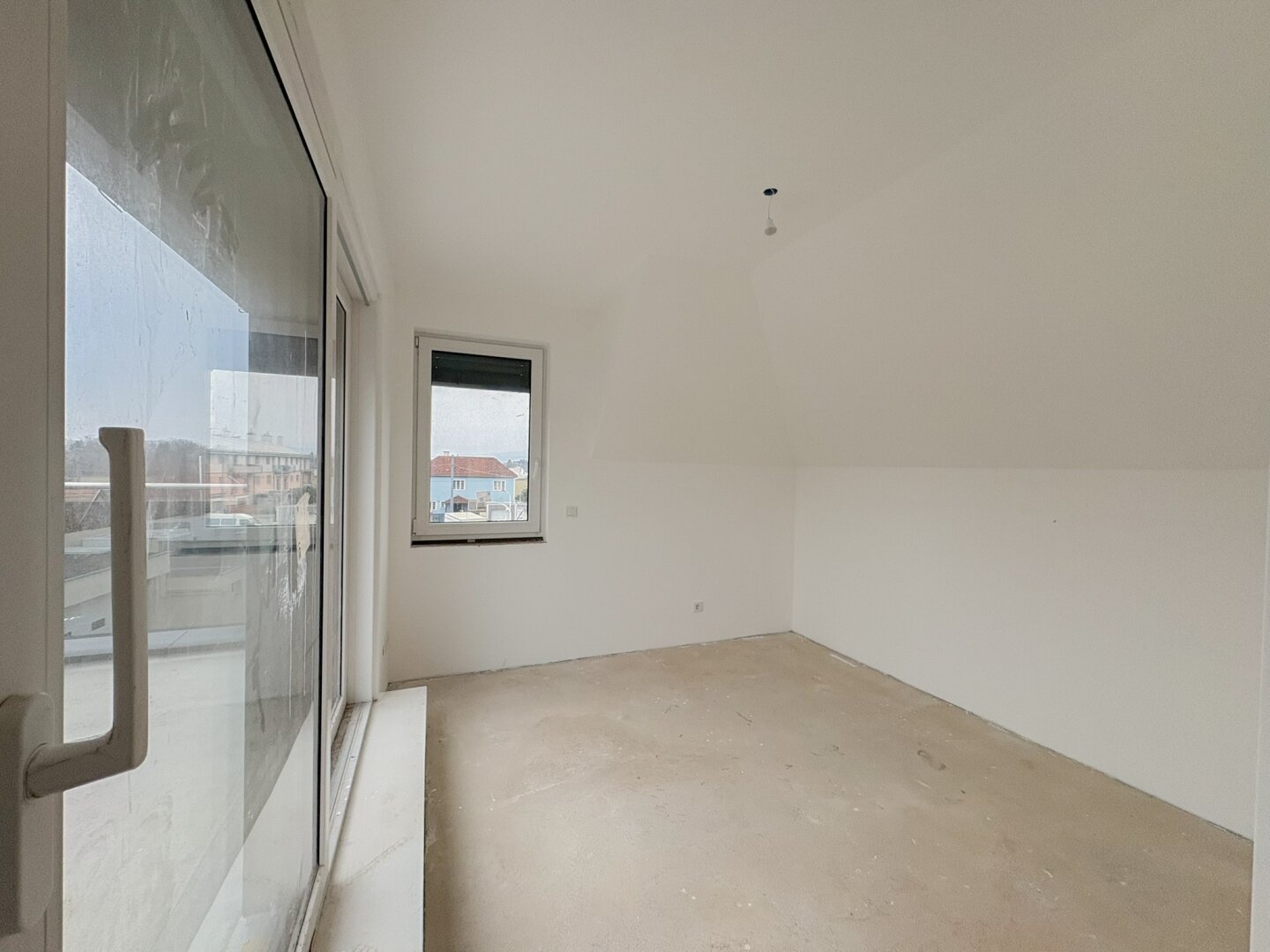 SPEZIALANGEBOT: SCHLÜSSELFERTIG –> Böden, Fliesen & Türen nach Kundenwunsch