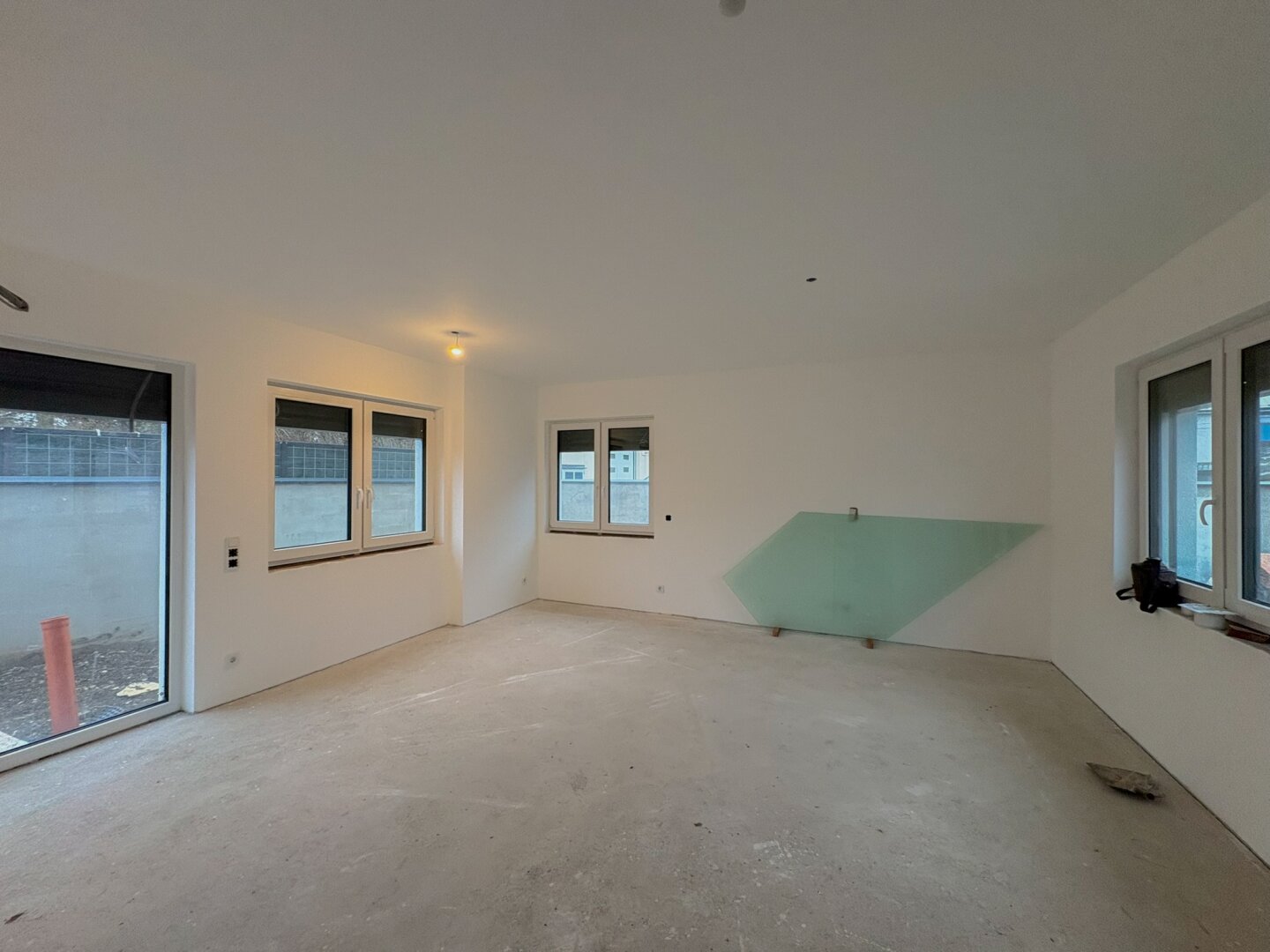 SPEZIALANGEBOT: SCHLÜSSELFERTIG –> Böden, Fliesen & Türen nach Kundenwunsch