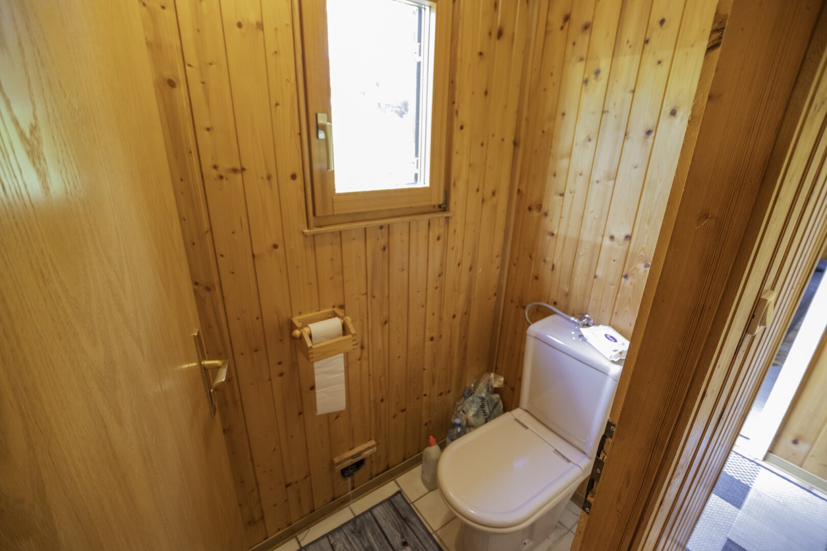 🏡 Ferienhaus am Neufelder See – Seesiedlung II / Straße 53 / 2491 Hornstein