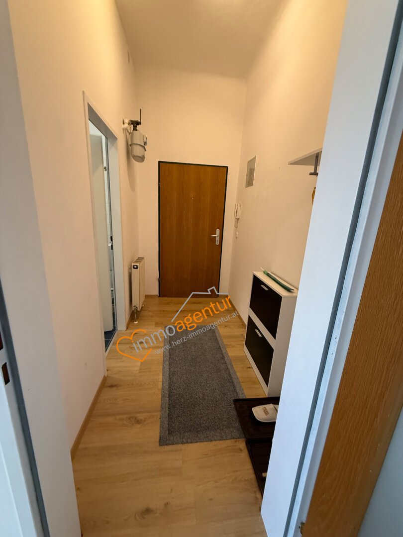„Großzügigkeit, die man spürt, 3,10 m Raumhöhe, gepflegte Wohnung mit Lift in Linz“