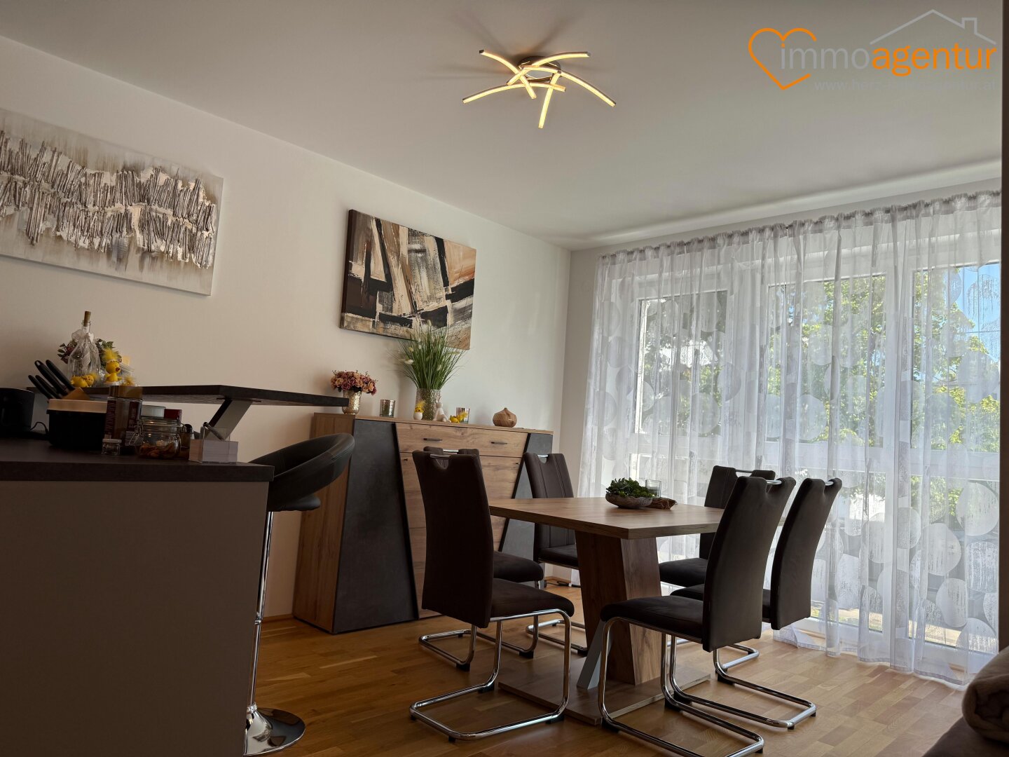 Wohnen ohne Kompromisse! Barrierefrei zugängliche exklusive 3 Zimmer  Wohnung mit Loggia & Tiefgarage in Kleinmünchen