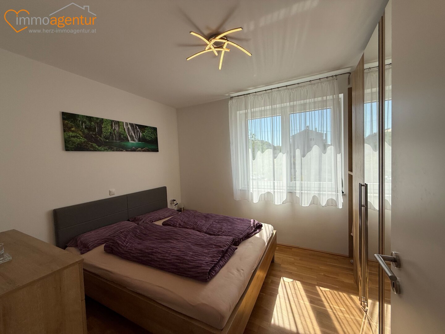 Wohnen ohne Kompromisse! Barrierefrei zugängliche exklusive 3 Zimmer  Wohnung mit Loggia & Tiefgarage in Kleinmünchen