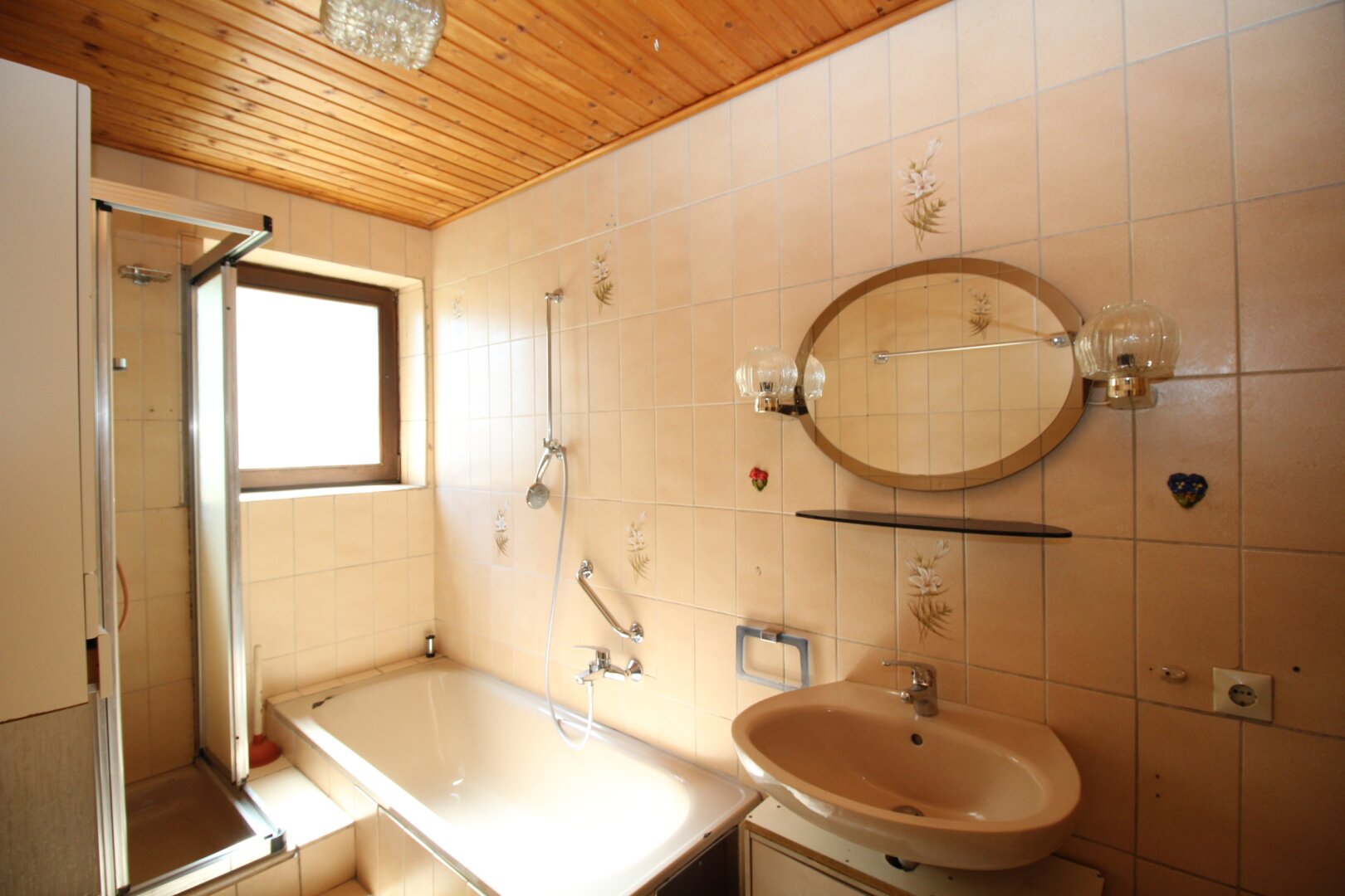 Großes Mehrfamilienhaus mit 226 m² Wohnfläche, 10 Zimmern und Garten in Wartberg/Aist