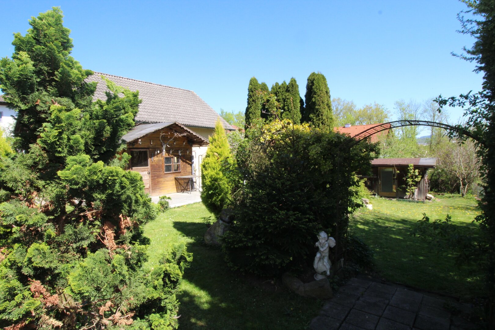 Großes Mehrfamilienhaus mit 226 m² Wohnfläche, 10 Zimmern und Garten in Wartberg/Aist