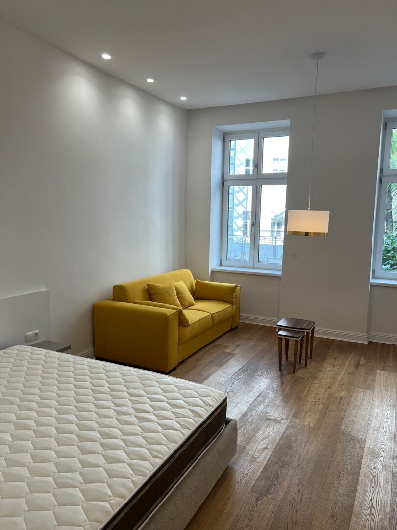 MÖBLIERTE 1,5 ZIMMER MIETWOHNUNG IM 6. BEZIRK