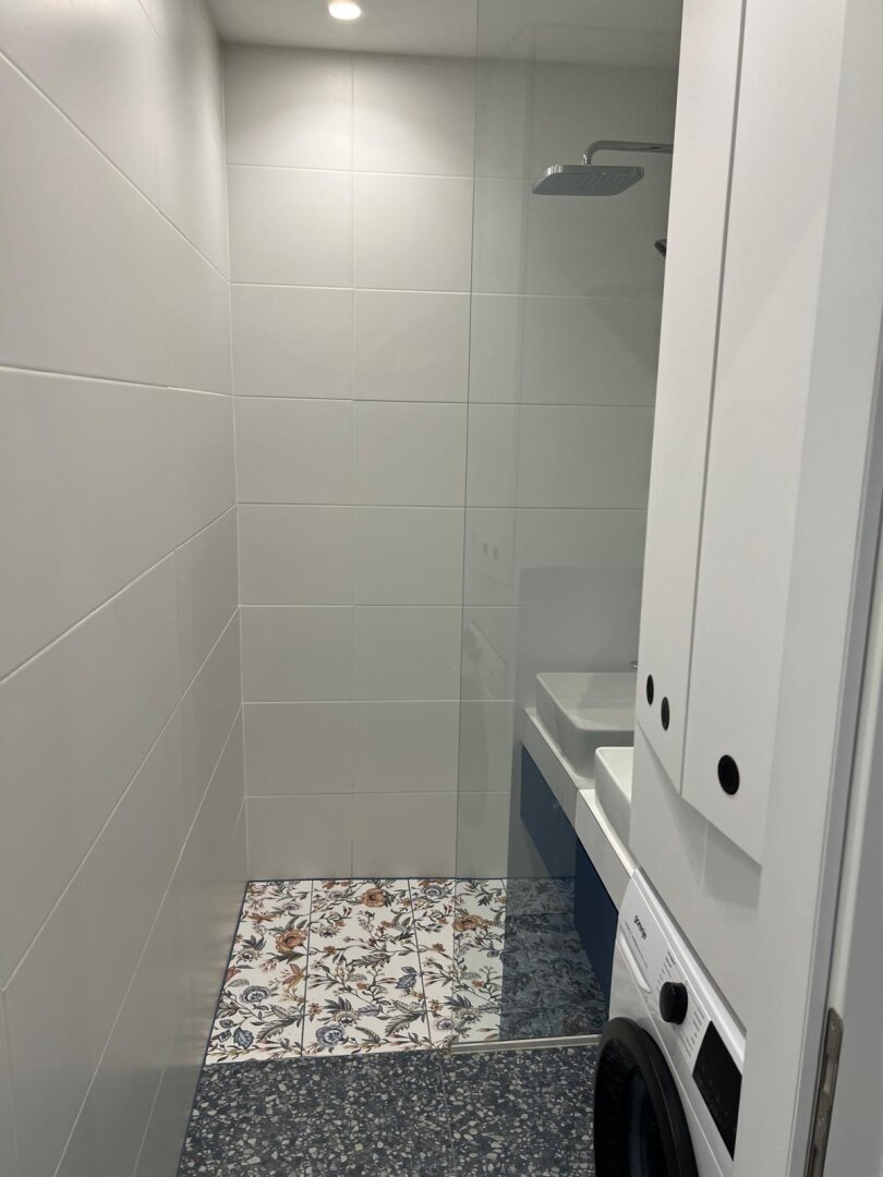 MÖBLIERTE 1,5 ZIMMER MIETWOHNUNG IM 6. BEZIRK