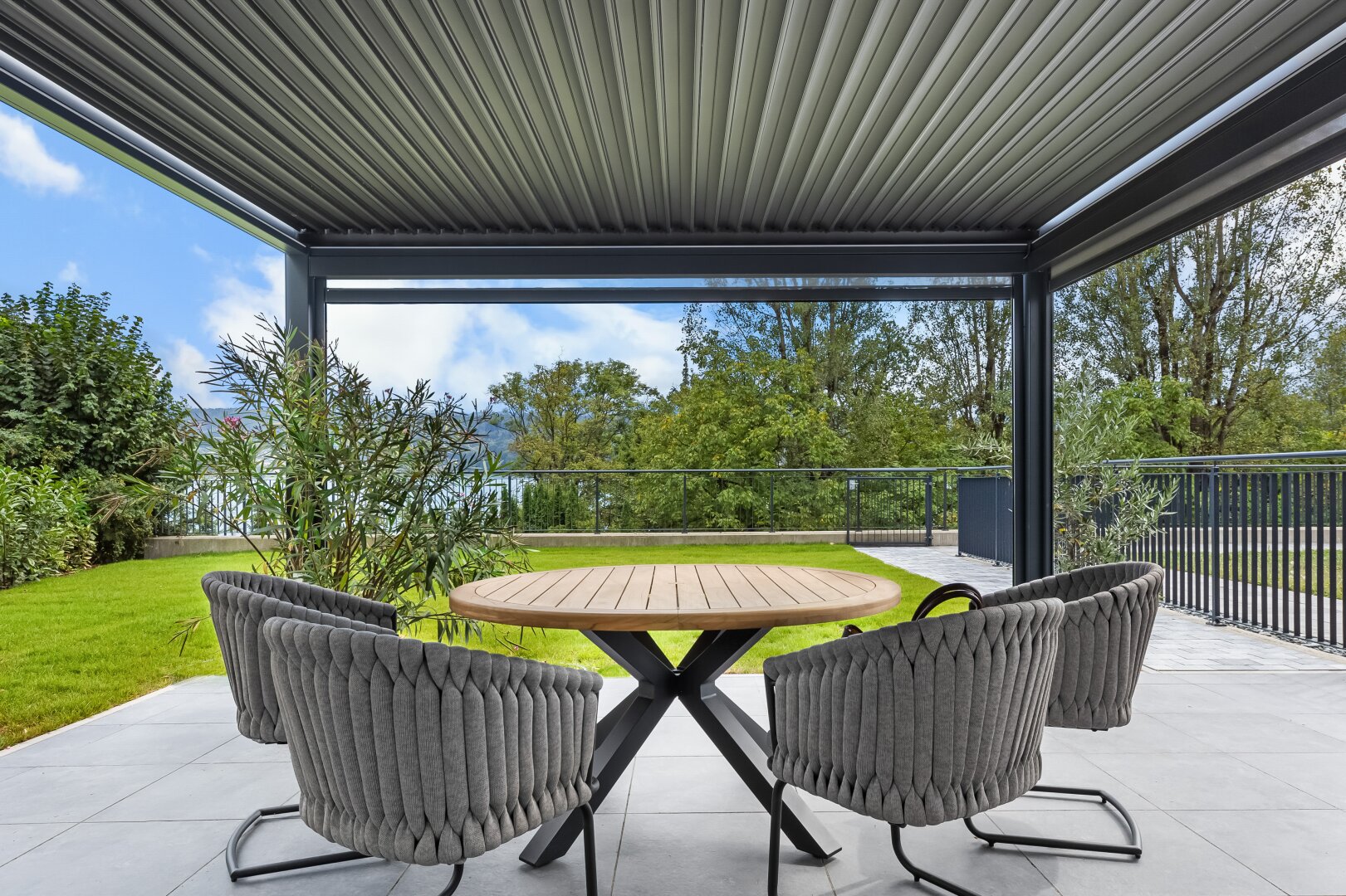 Luxus-Gartenwohnung mit Badeplatz am Wörthersee