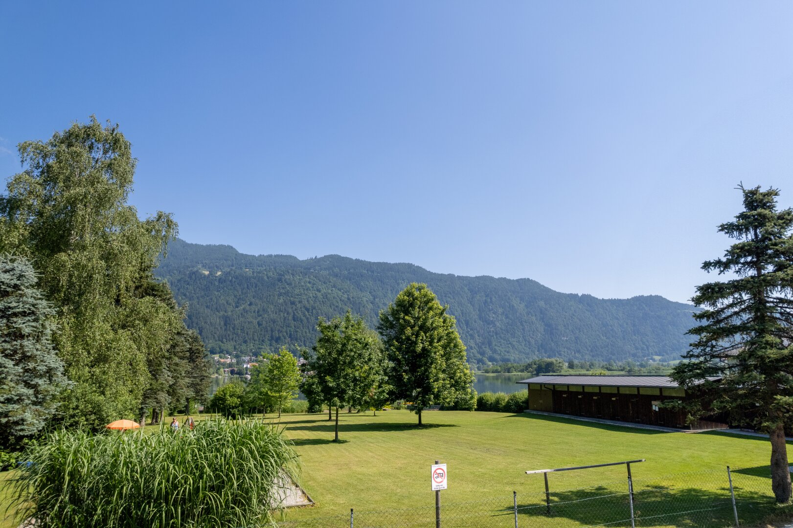 Seezugang am Ossiachersee in Kärnten mit Apartmenthaus!