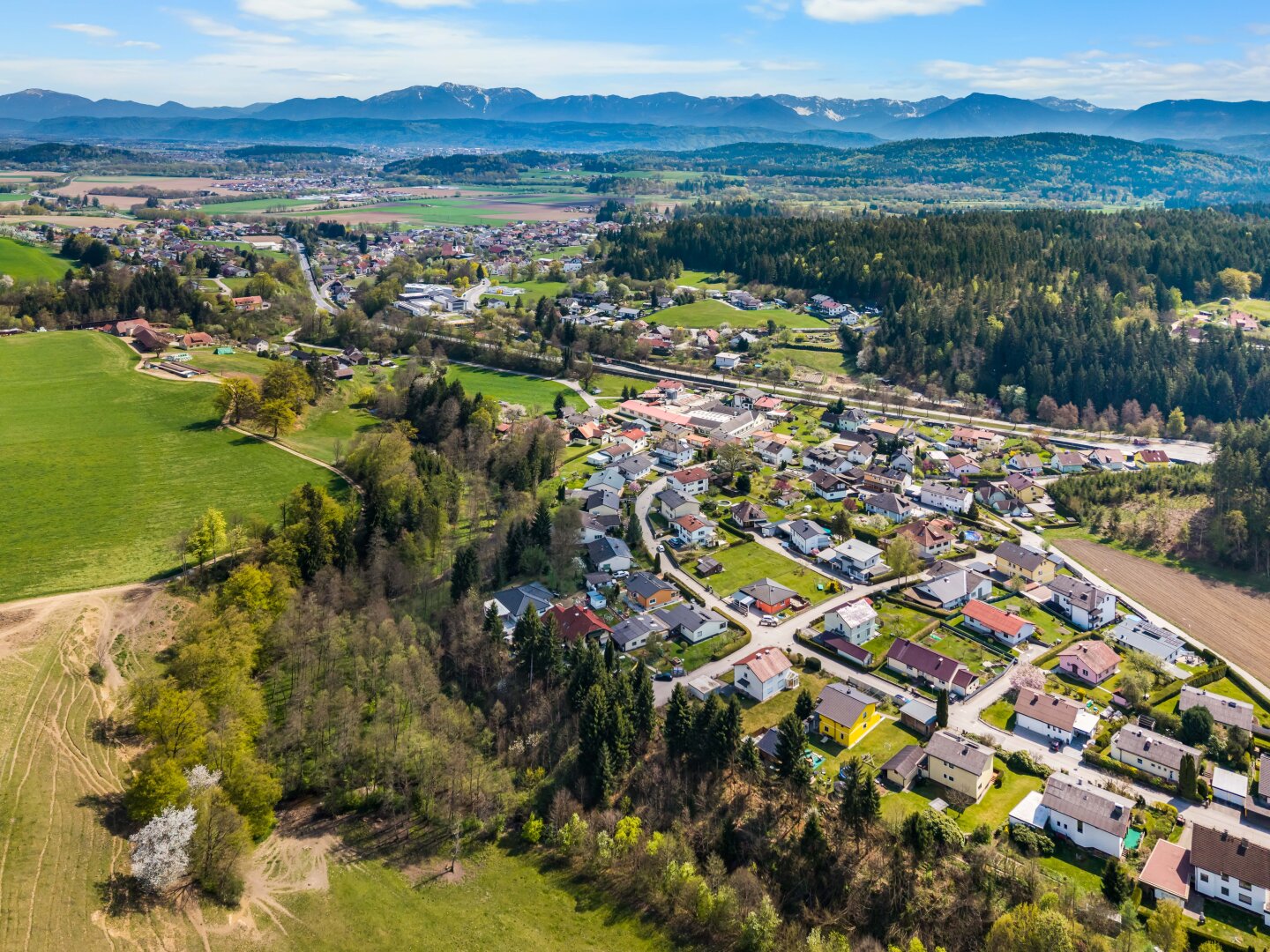 Ein Platz für Ihre Ideen - viel Potenzial in sonniger Stadtrandlage!