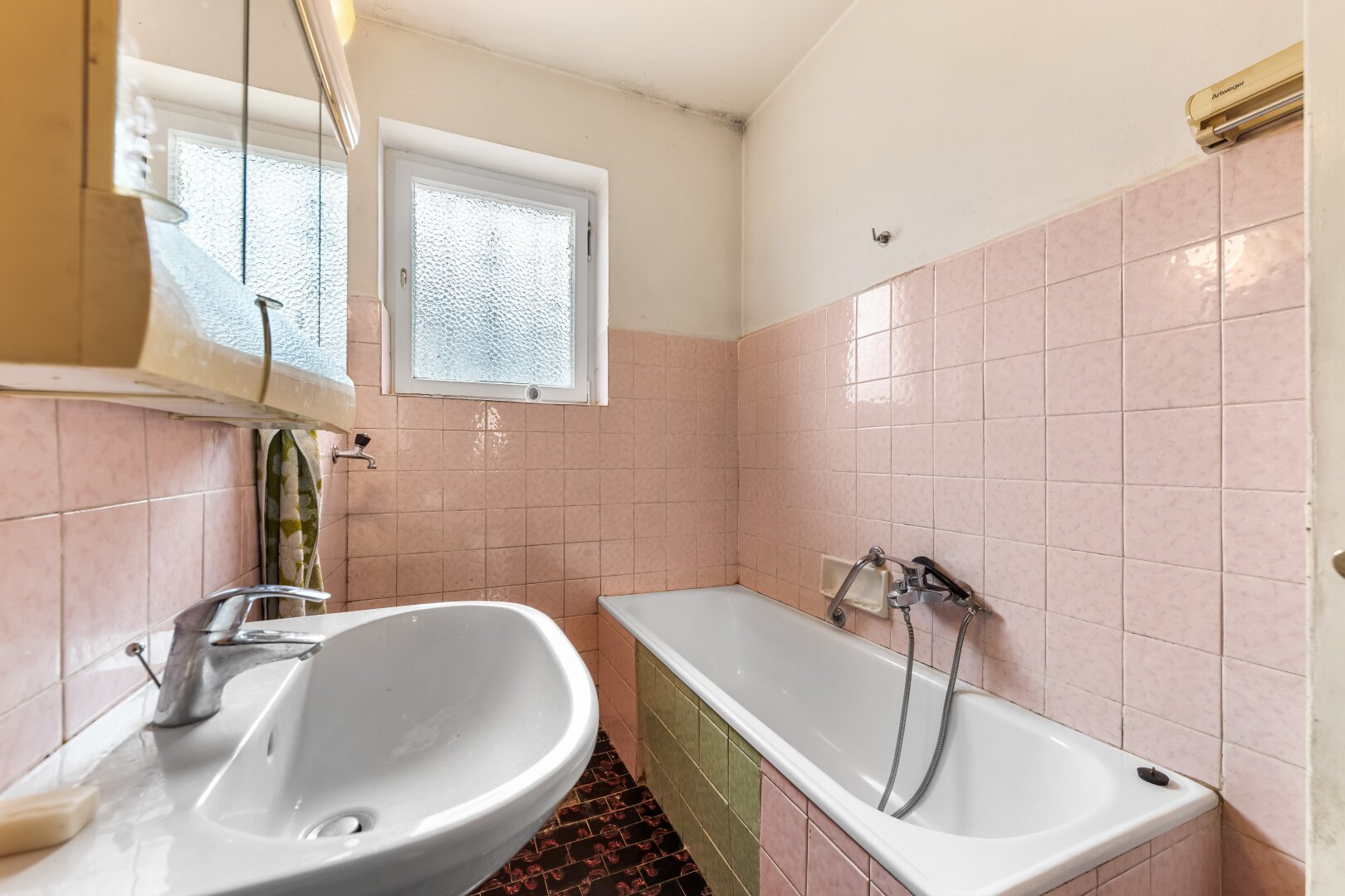 Ein Platz für Ihre Ideen - viel Potenzial in sonniger Stadtrandlage!