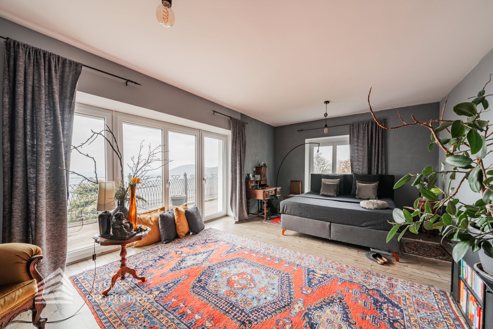 Luxuriöse Parkvilla mit einzigartigem Fernblick am Kahlenberg