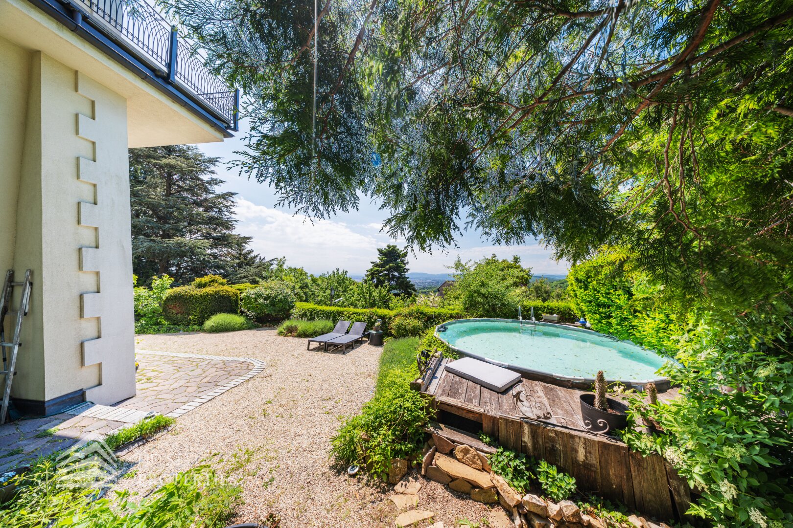 Luxuriöse Parkvilla mit einzigartigem Fernblick am Kahlenberg
