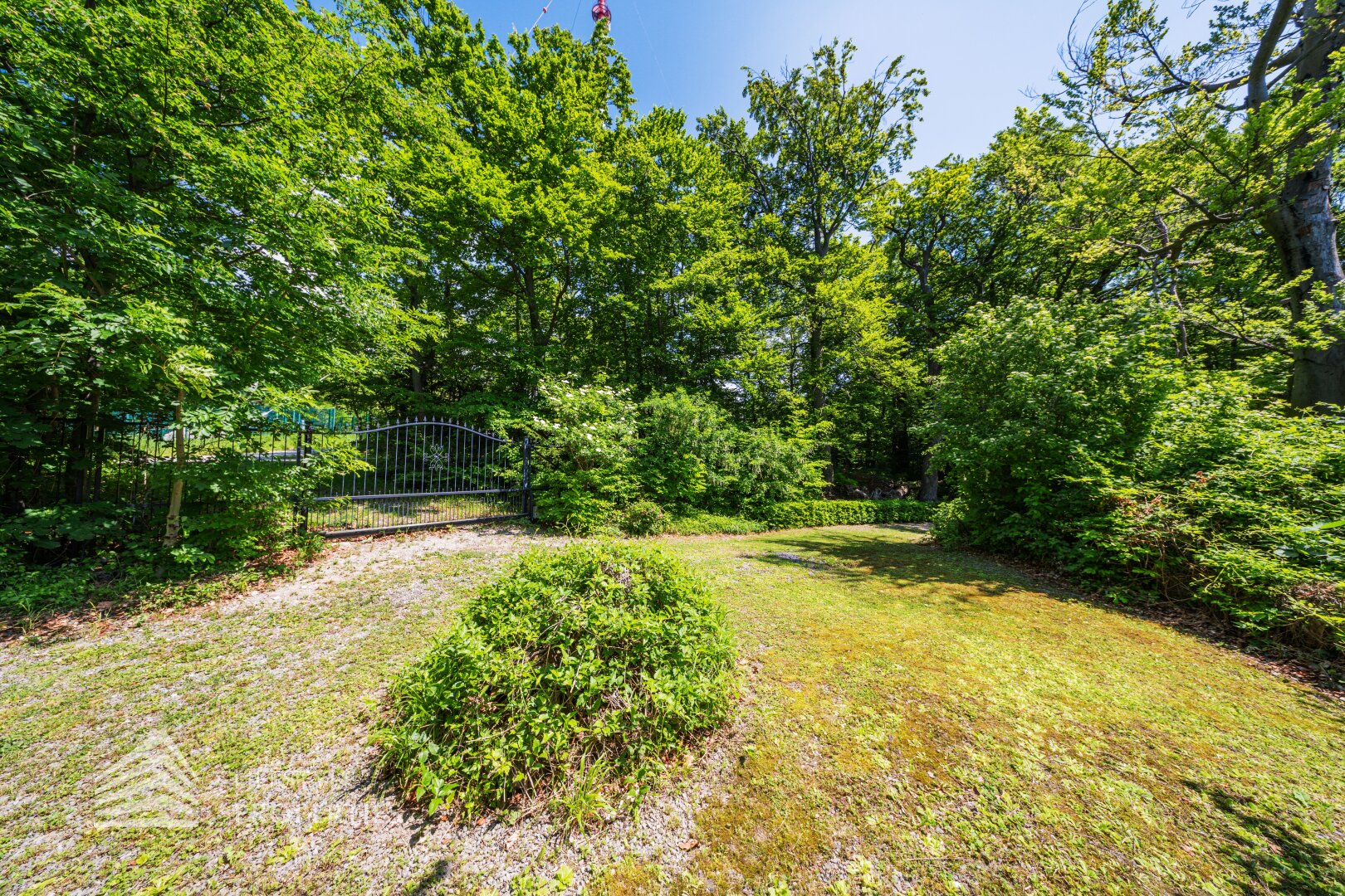 Luxuriöse Parkvilla mit einzigartigem Fernblick am Kahlenberg