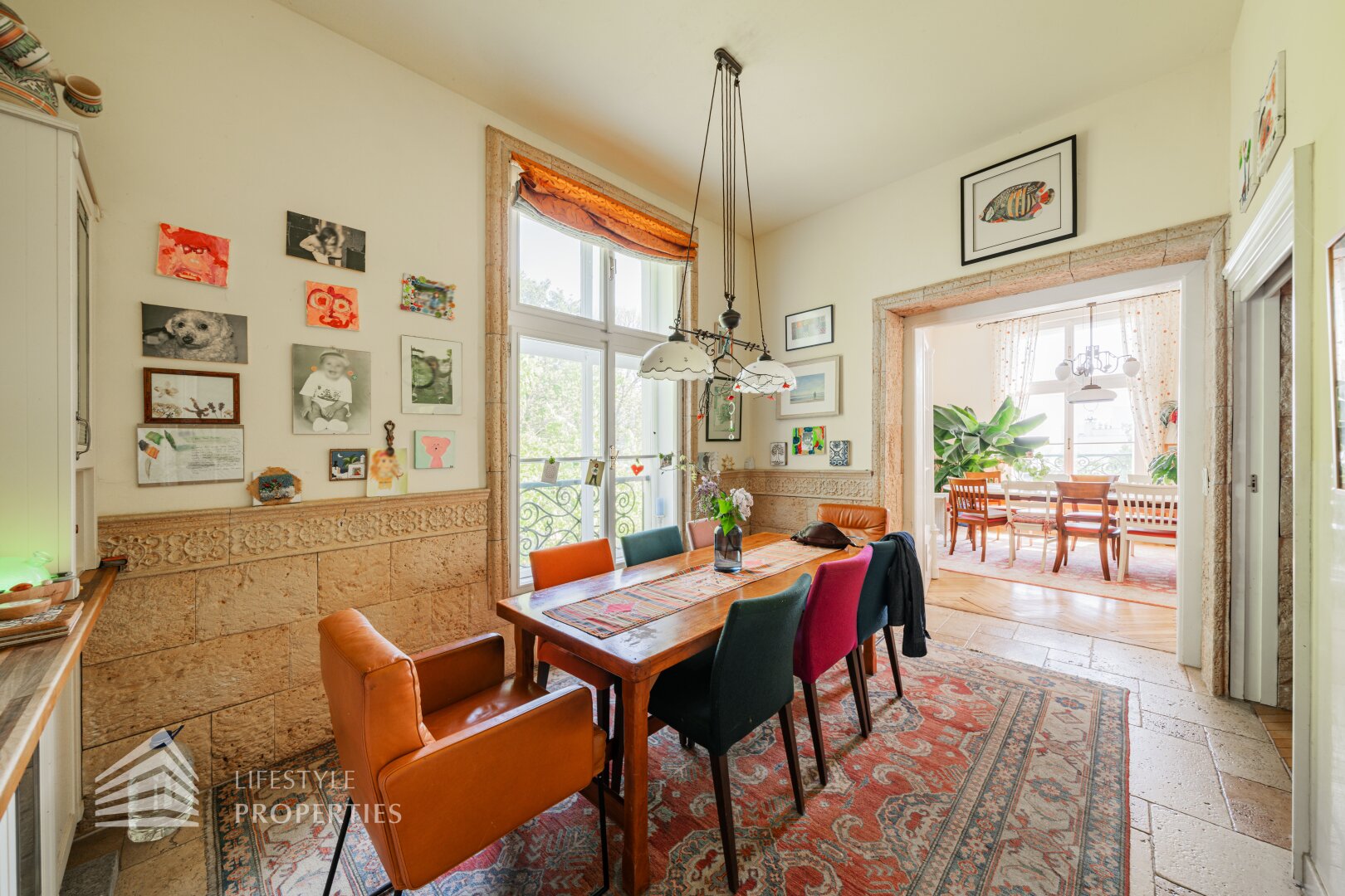Luxuriöser 14- Zimmer Wohntraum mit Dachterrasse und Pool, Nähe Wilhelminenschloss