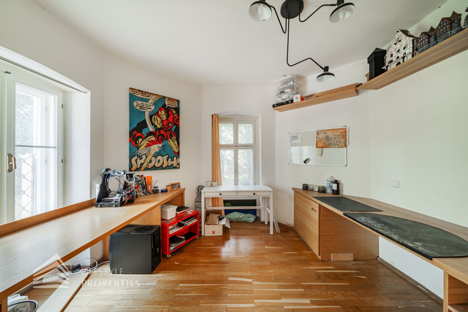 Luxuriöser 14- Zimmer Wohntraum mit Dachterrasse und Pool, Nähe Wilhelminenschloss