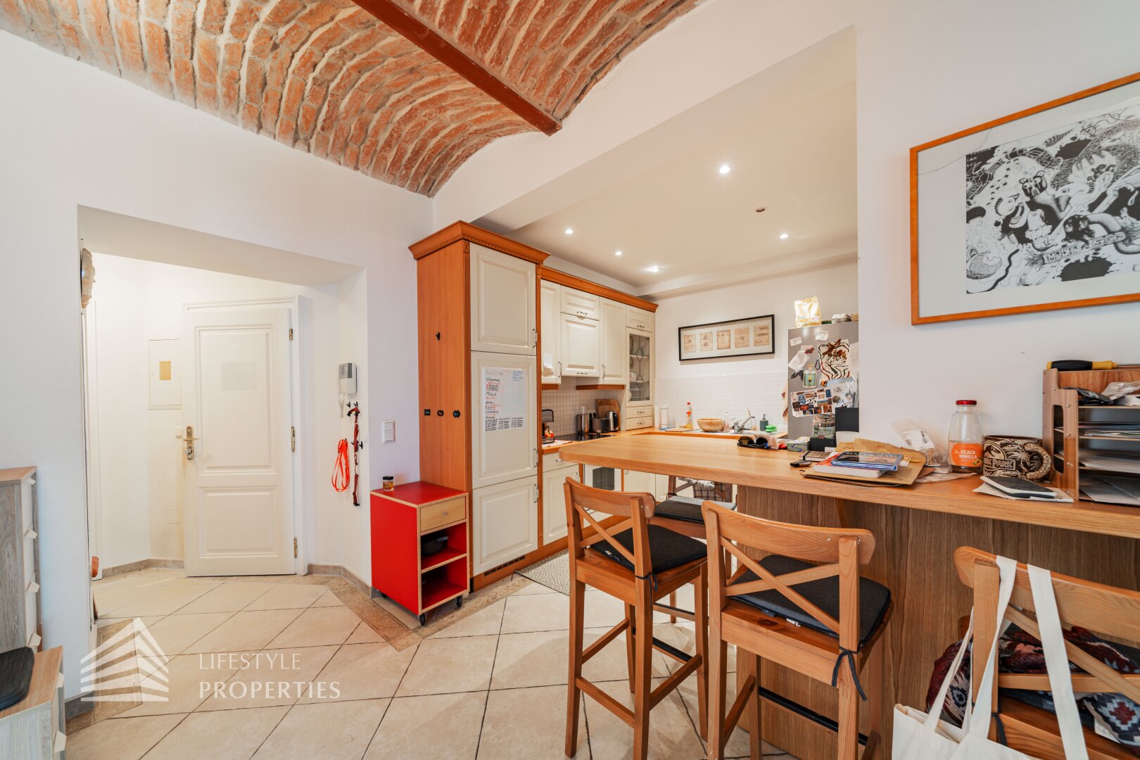 Luxuriöser 14- Zimmer Wohntraum mit Dachterrasse und Pool, Nähe Wilhelminenschloss