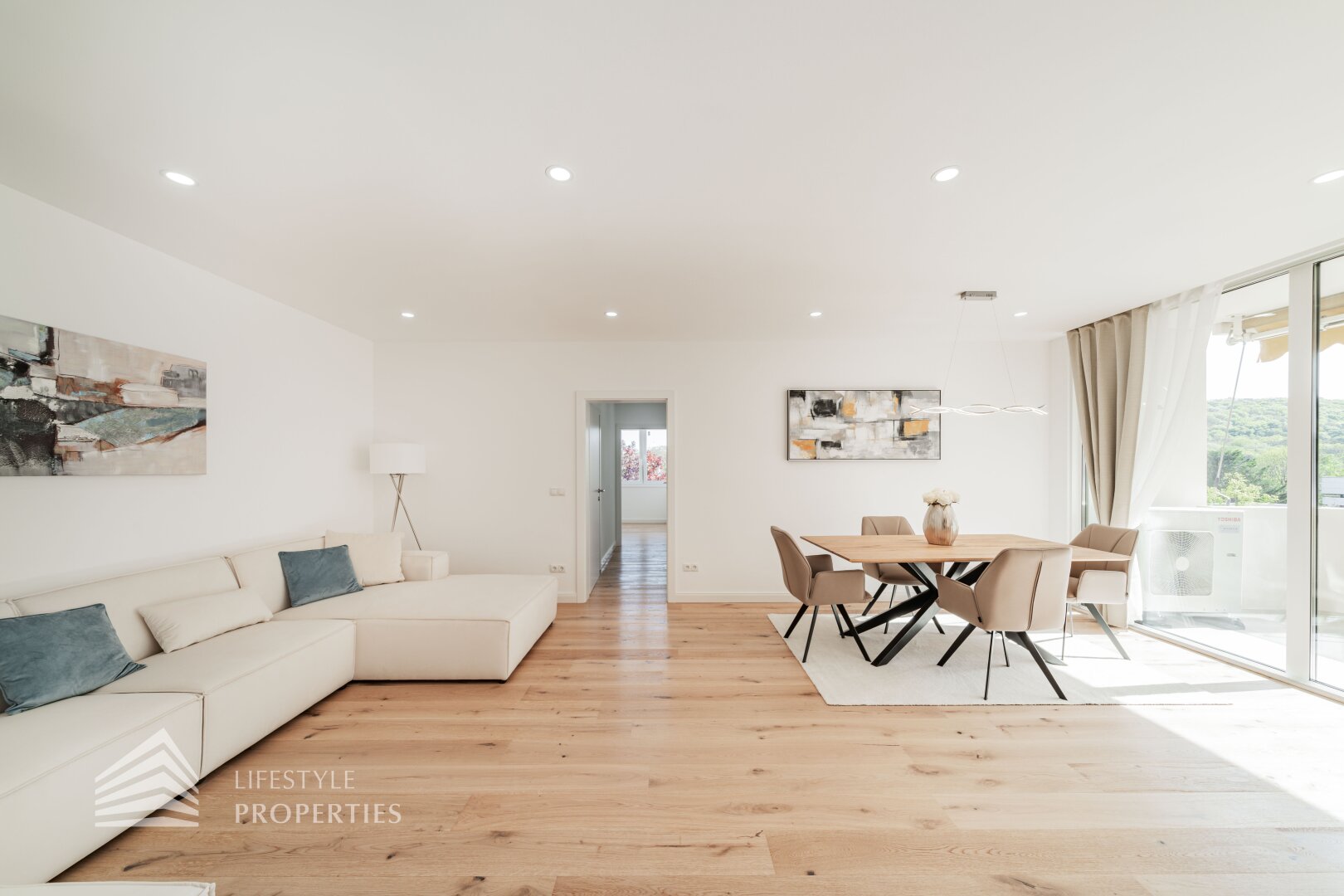 Erstbezug! Luxuriöse 4-Zimmer Traumwohnung mit Loggia und Poolzugang, Nähe Pötzleinsdorfer Schlosspark