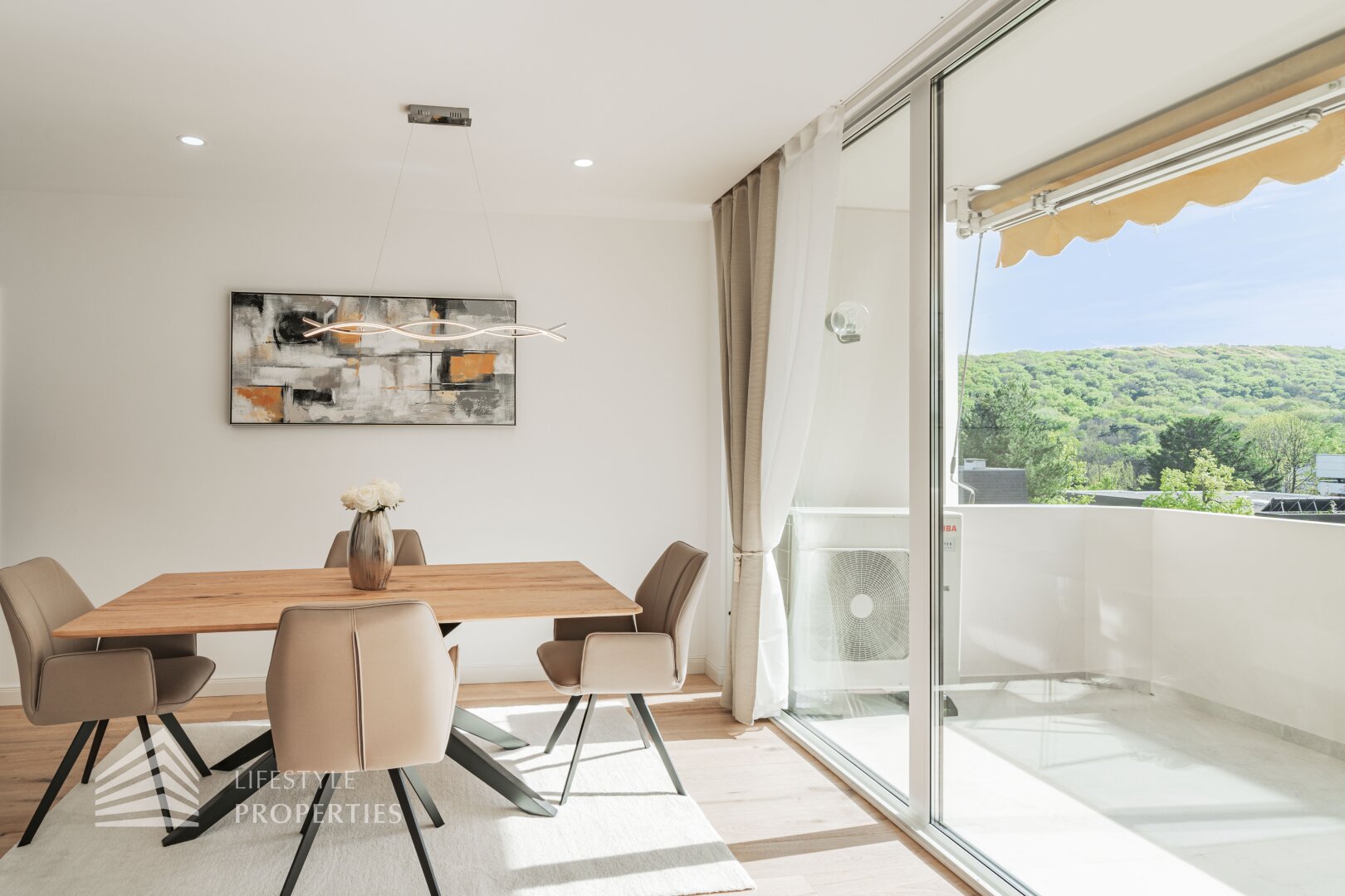 Erstbezug! Luxuriöse 4-Zimmer Traumwohnung mit Loggia und Poolzugang, Nähe Pötzleinsdorfer Schlosspark