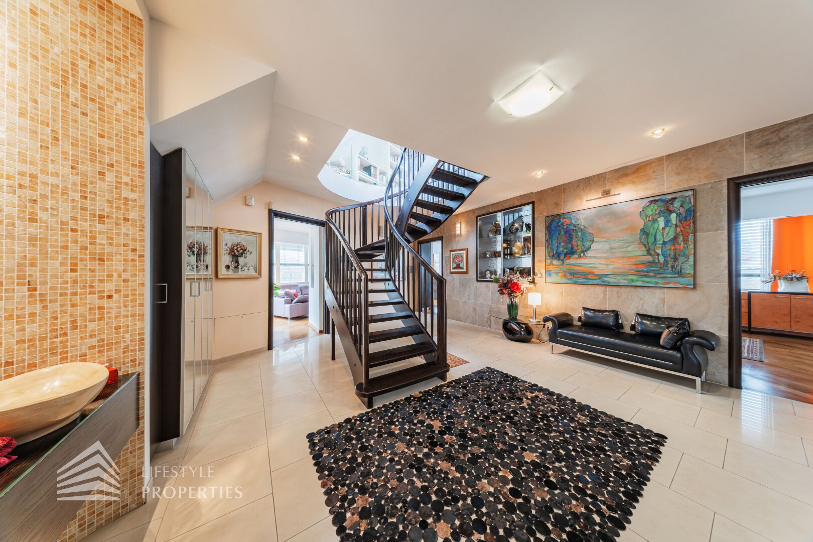 Exklusives Maisonette-Penthouse mit 3 Garagenplätzen, Nähe Augarten