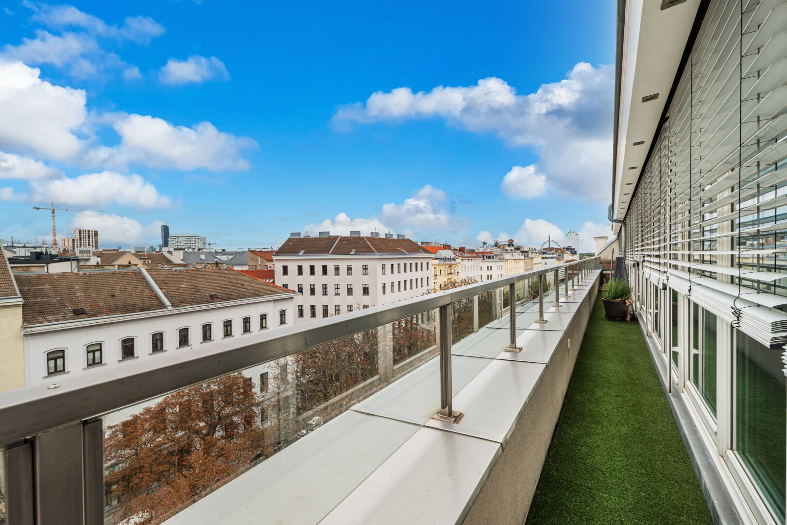 Exklusives Maisonette-Penthouse mit 3 Garagenplätzen, Nähe Augarten