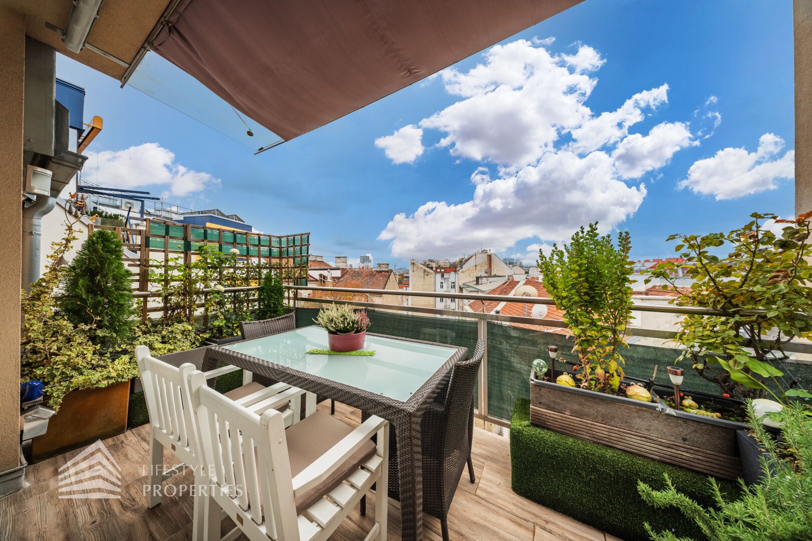 Exklusives Maisonette-Penthouse mit 3 Garagenplätzen, Nähe Augarten