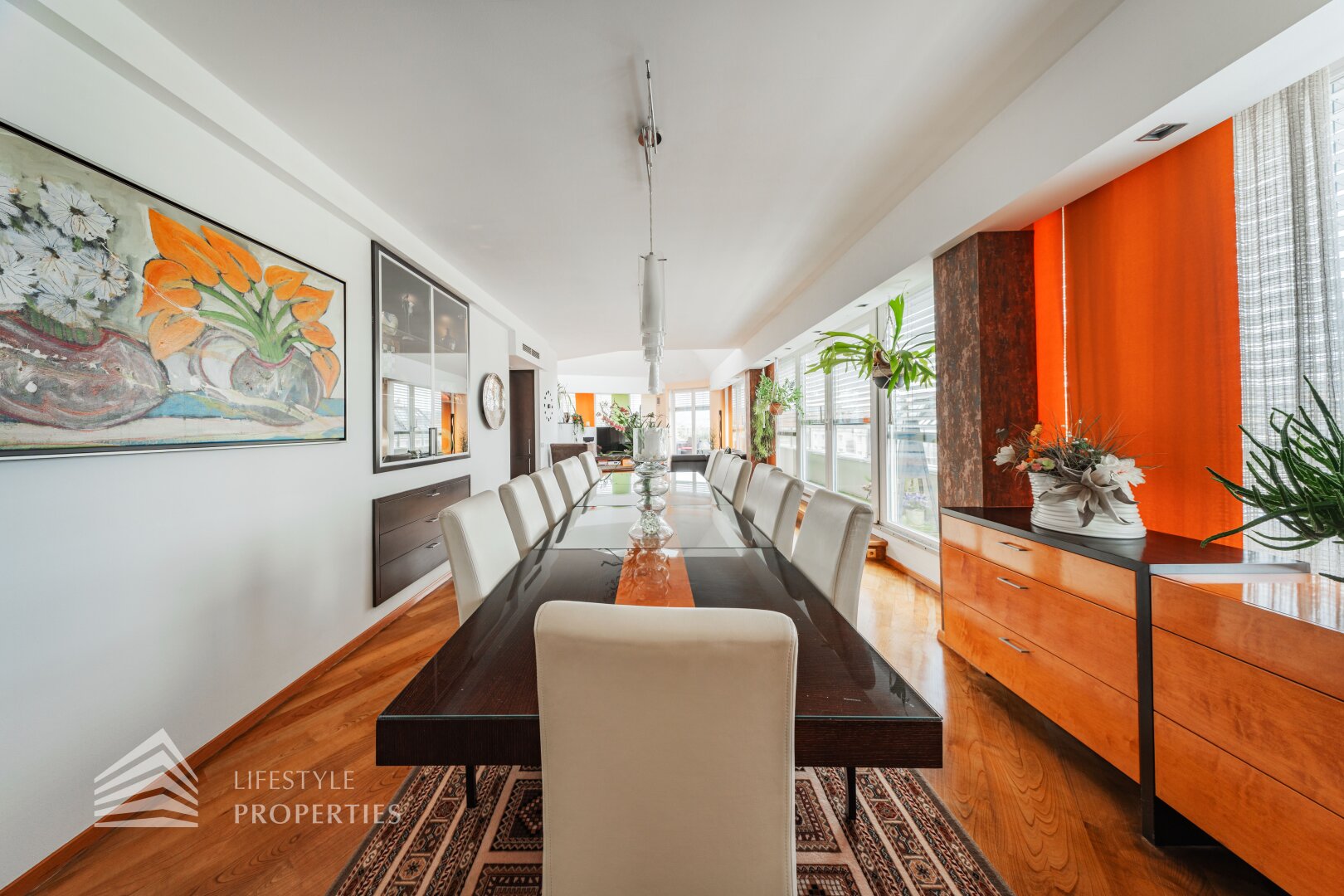 Exklusives Maisonette-Penthouse mit 3 Garagenplätzen, Nähe Augarten
