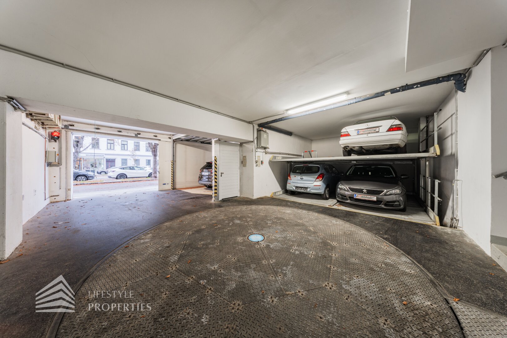 Exklusives Maisonette-Penthouse mit 3 Garagenplätzen, Nähe Augarten