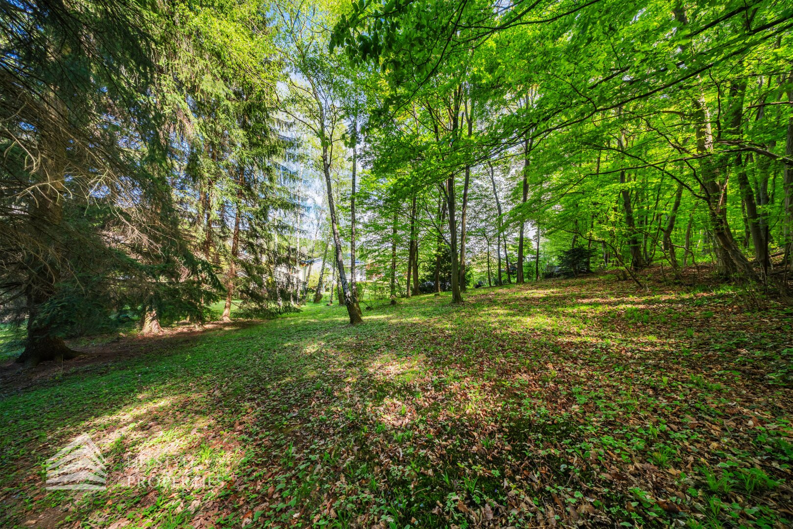 Schönes Baugrundstück in ruhiger Lage, Nähe Golfplatz