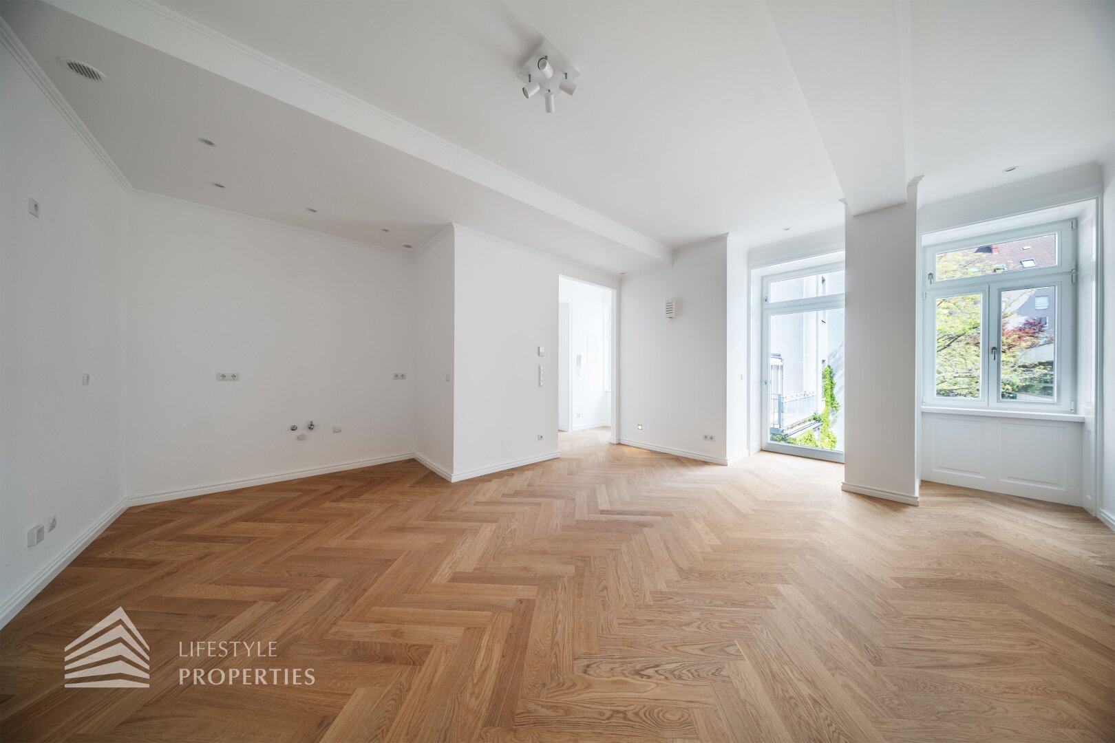 Erstbezug 4-Zimmer Wohnung mit Loggia, Nähe Neustiftgasse