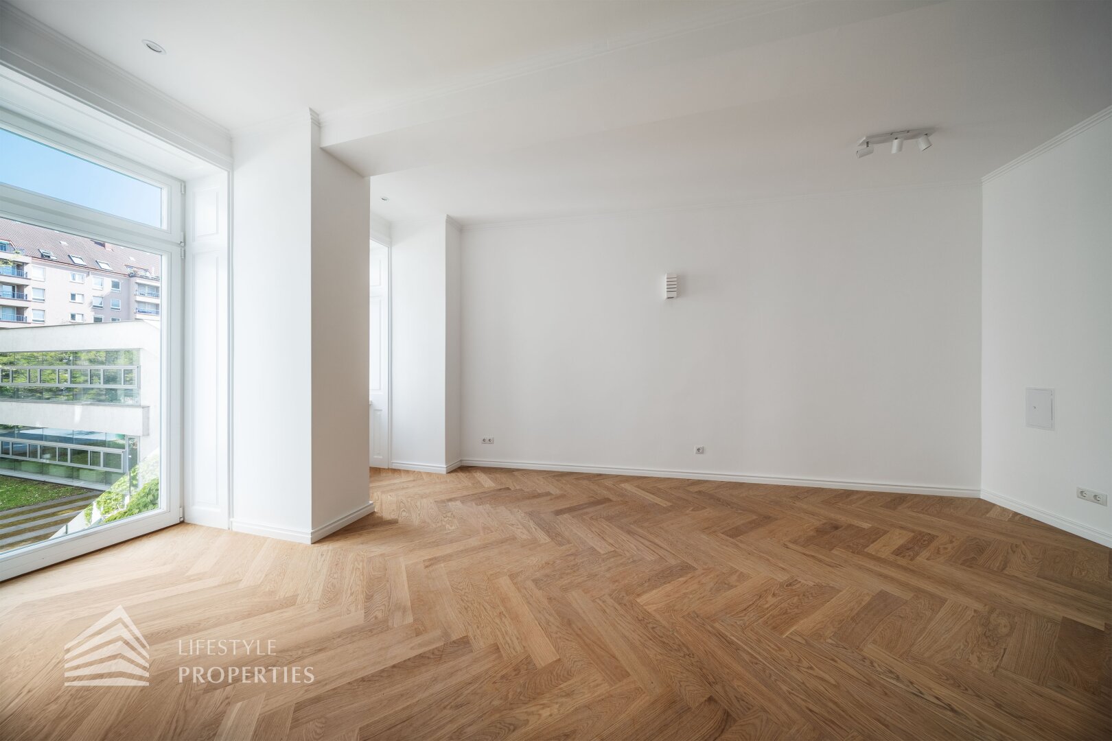 Erstbezug 4-Zimmer Wohnung mit Loggia, Nähe Neustiftgasse