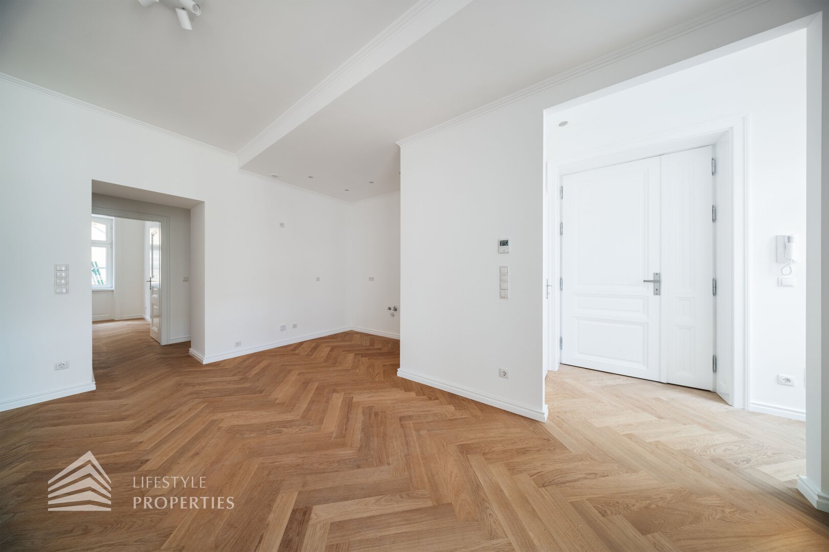 Erstbezug 4-Zimmer Wohnung mit Loggia, Nähe Neustiftgasse
