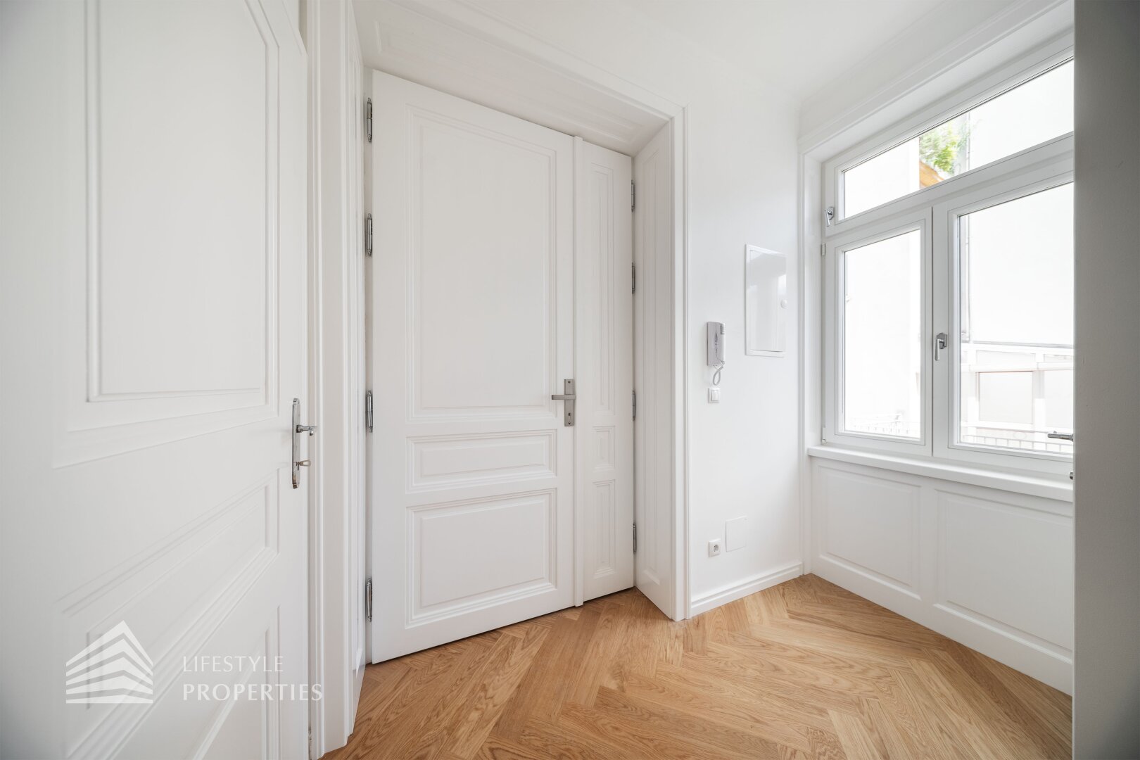 Erstbezug 4-Zimmer Wohnung mit Loggia, Nähe Neustiftgasse