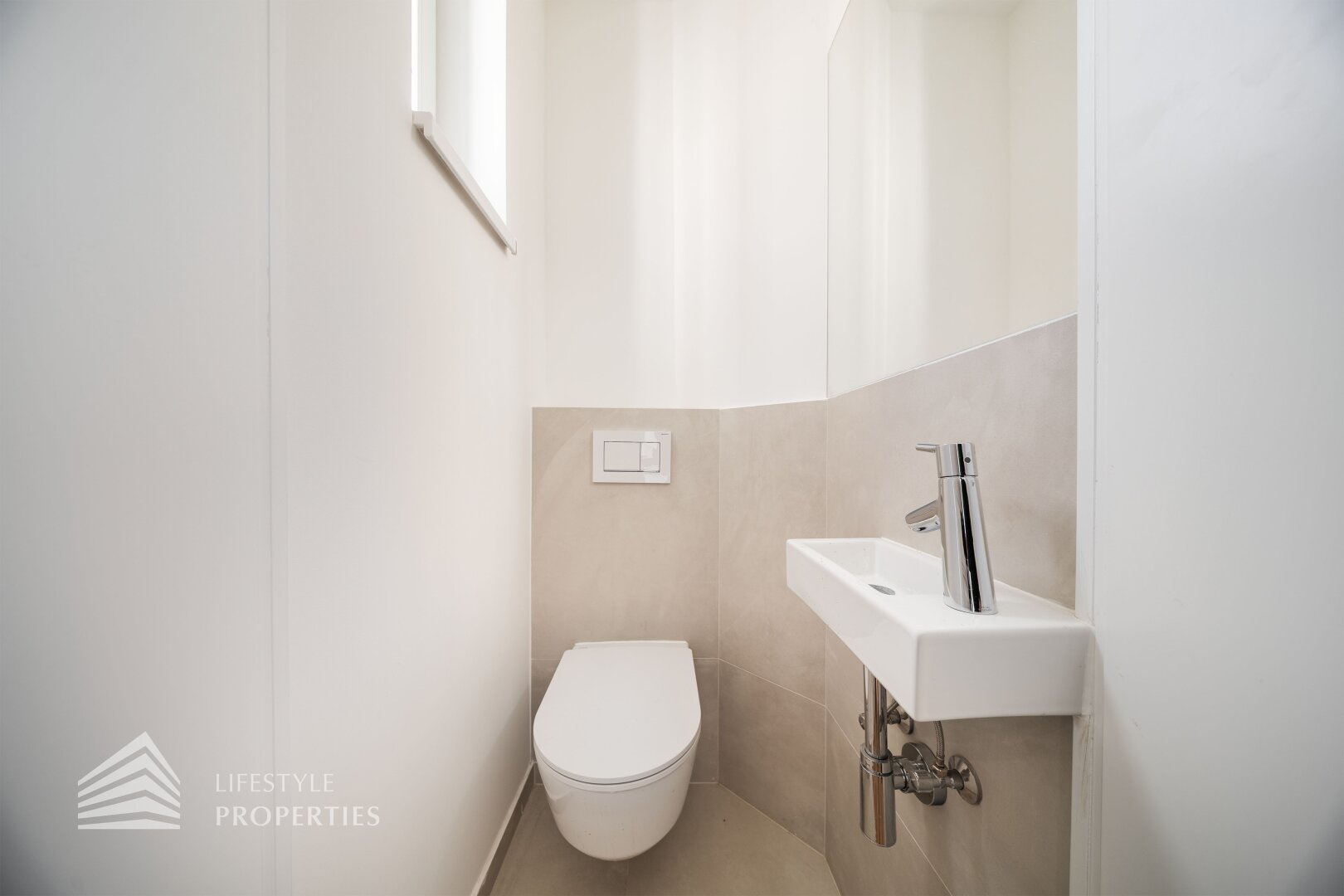 Erstbezug 4-Zimmer Wohnung mit Loggia, Nähe Neustiftgasse