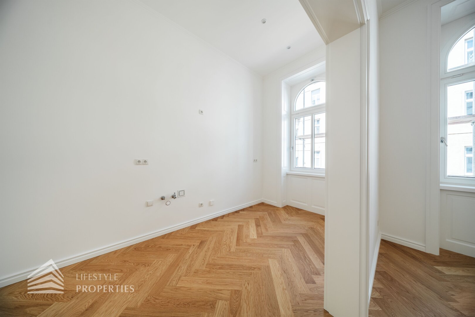 Erstbezug 4-Zimmer Wohnung mit Loggia, Nähe Neustiftgasse