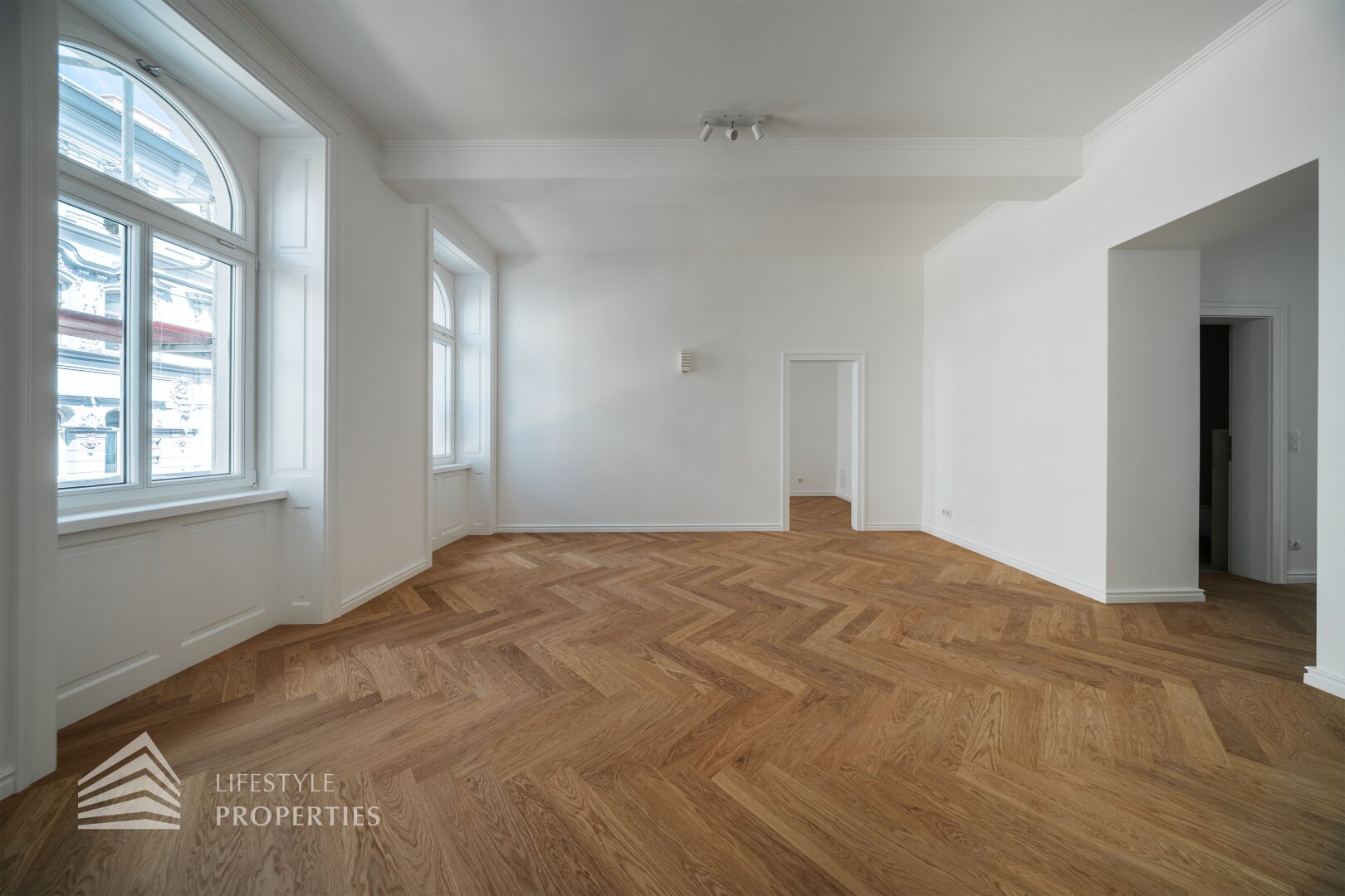 Erstbezug 4-Zimmer Wohnung mit Loggia, Nähe Neustiftgasse